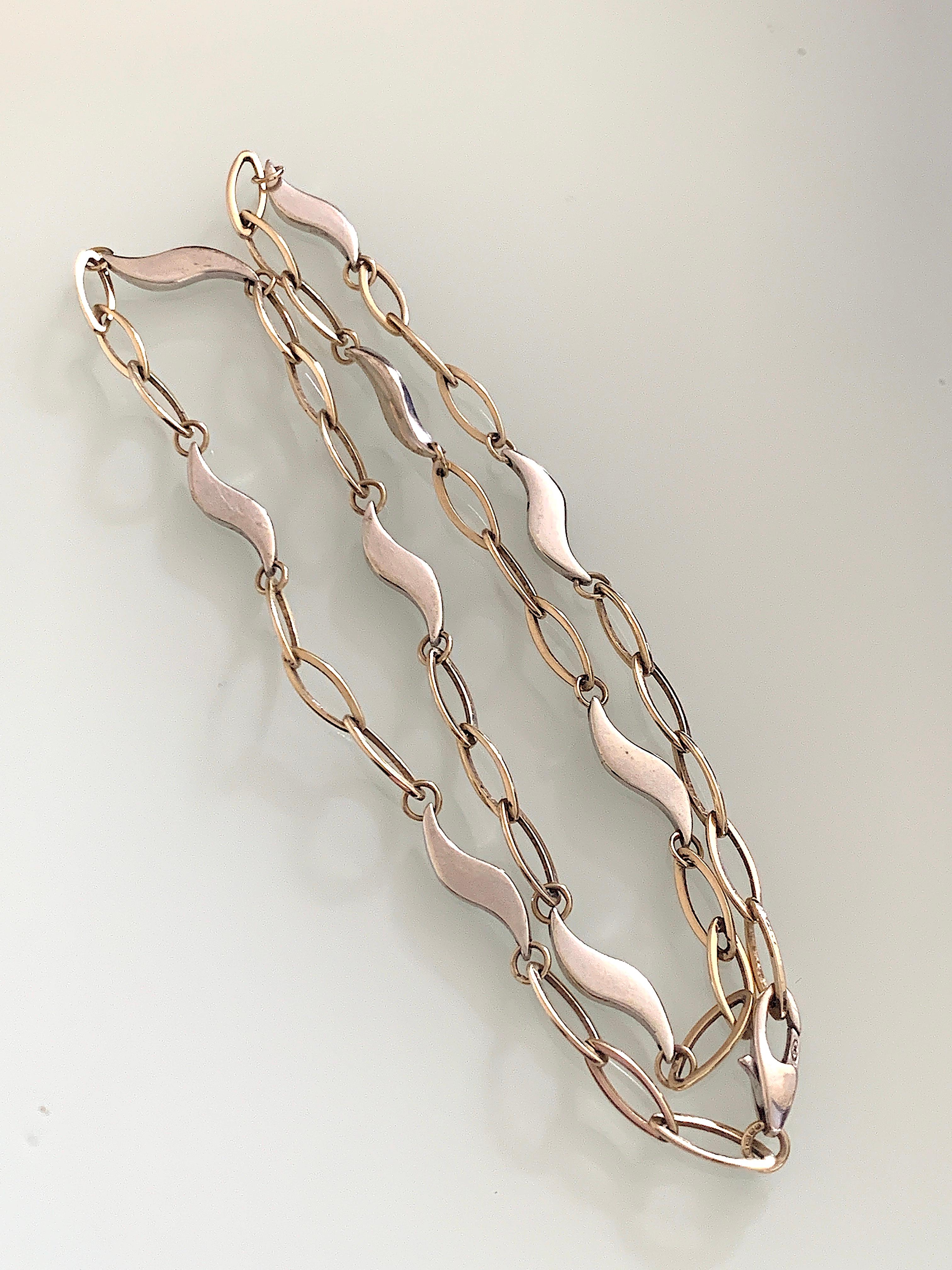 Chaîne collier Wave en or jaune et blanc 9 carats en vente 7