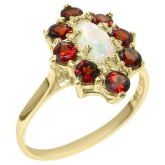 9 Karat Englischer Gelbgold Marquise Ring mit natürlichem Opal und Granat