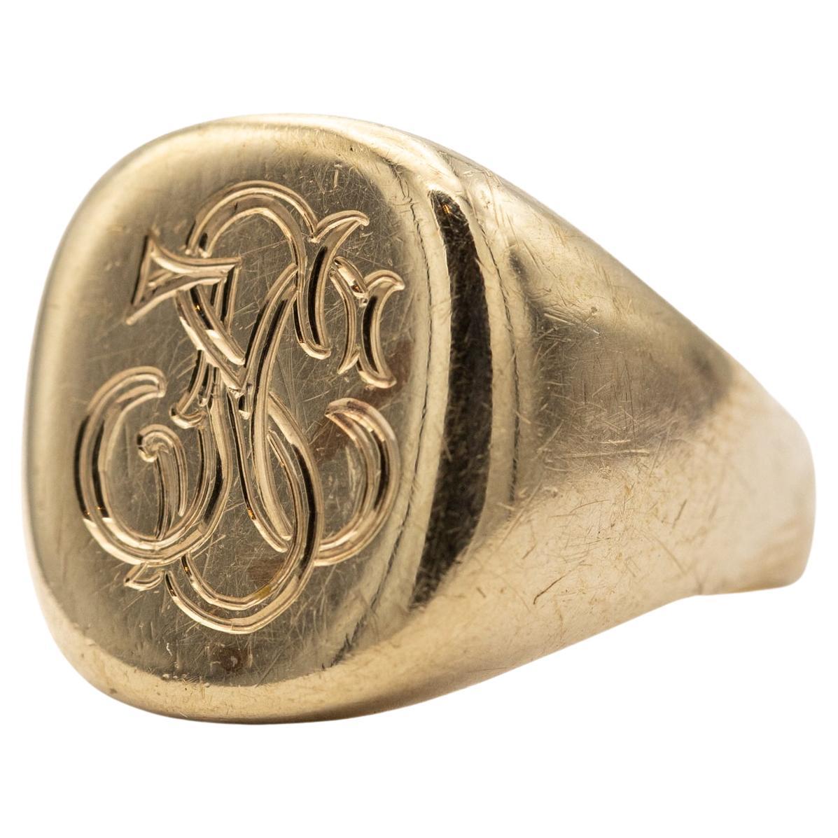 9k estate Initials J C S ring - letter signet monogram - Intaglio gentleman ring For Sale