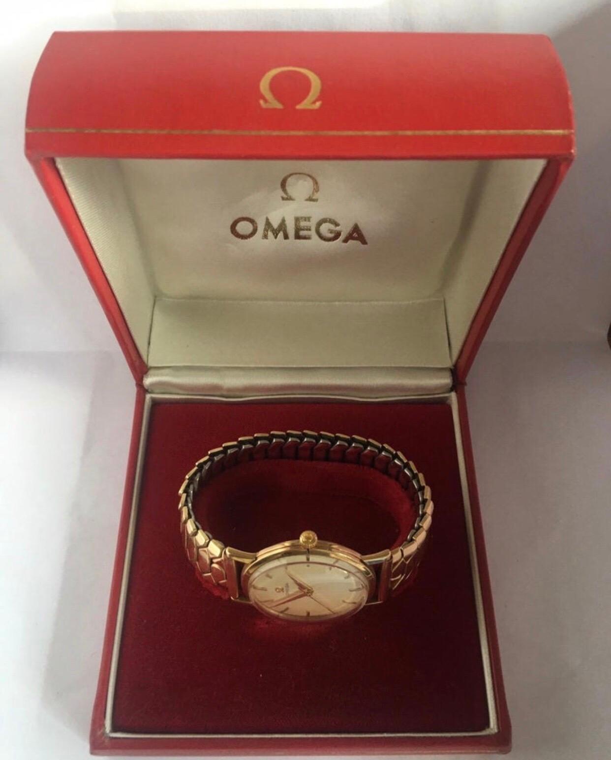 9 Karat Gold and Rolled Gold Bracelet 1960s Omega Mechanical Watch For Sale 11