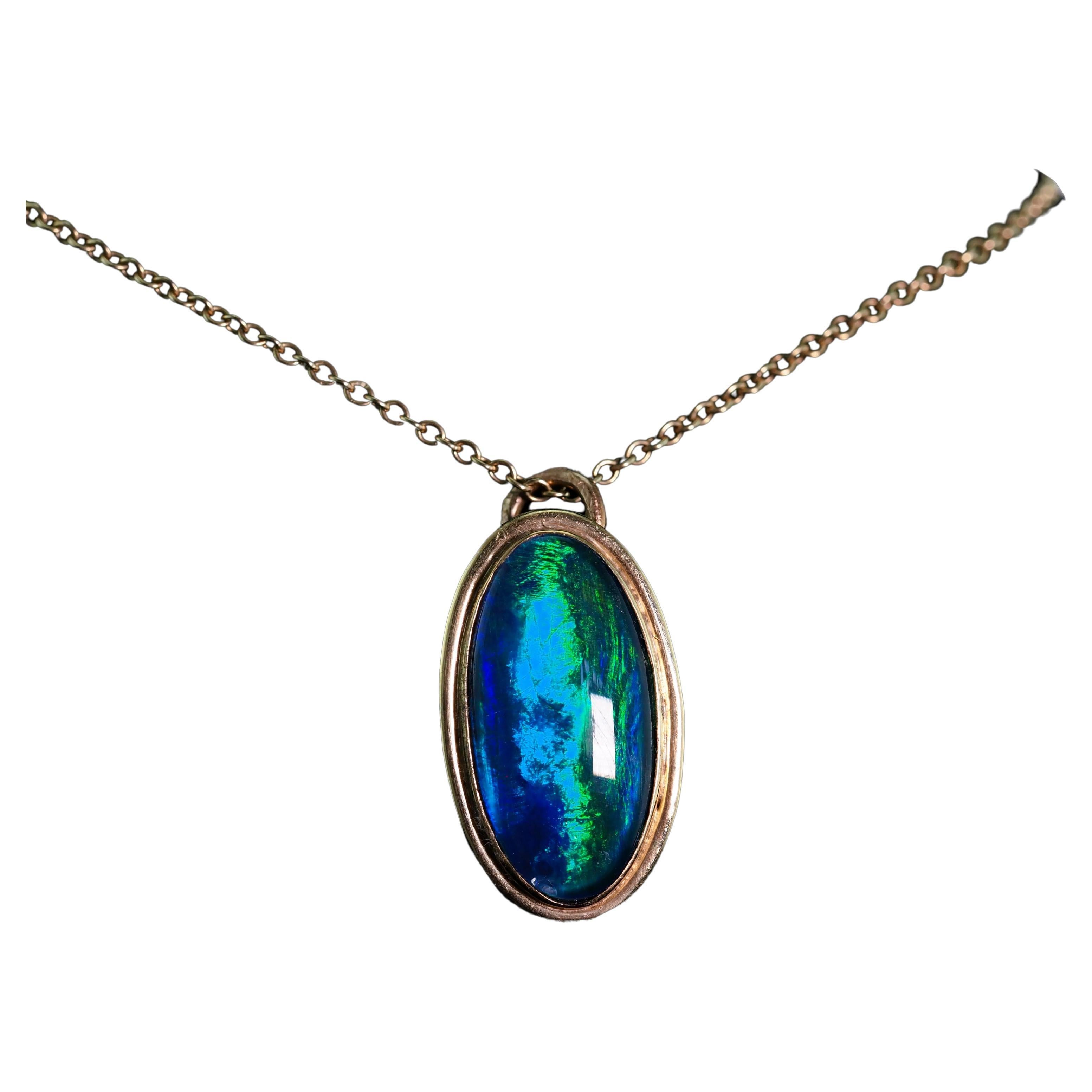 9K Gold Blue/Green Ammolite Pendant & Chain Necklace For Sale