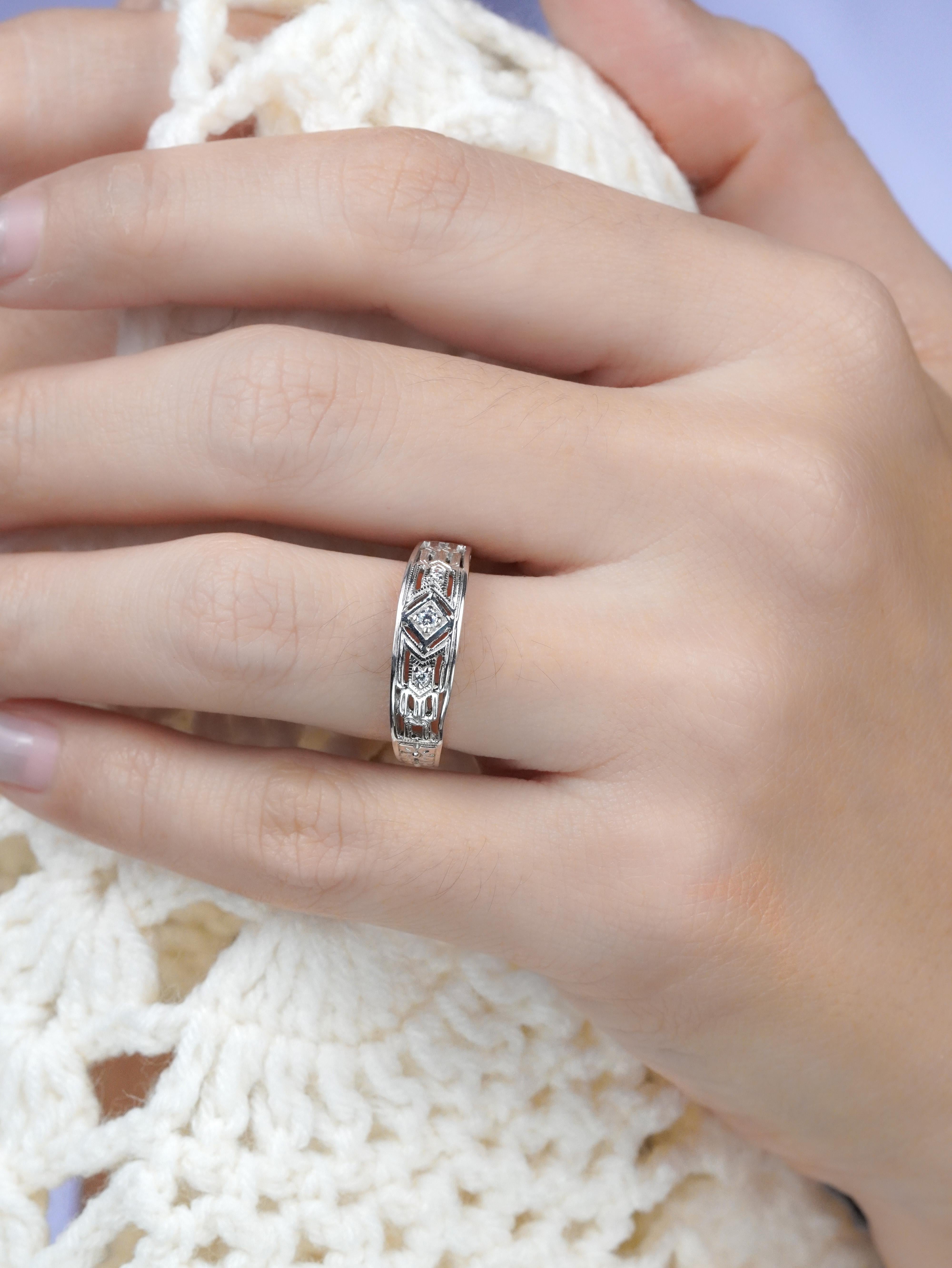 9K Gold Diamant Vintage Style Filigran Band Ring im Angebot 2