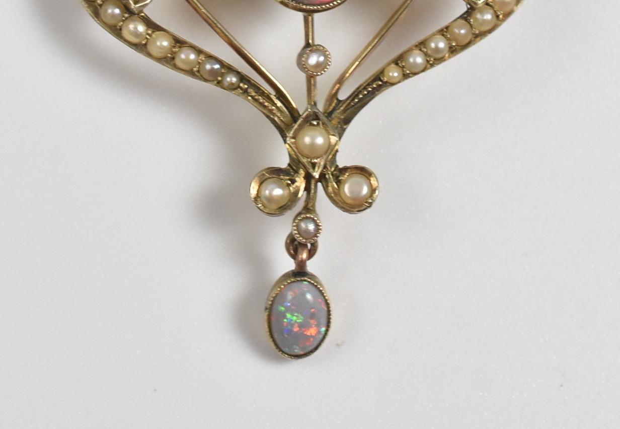 9-Karat Gold Edwardian Brooch or Pendant with Opals and Seed Pearl Accents In Good Condition In Toledo, OH