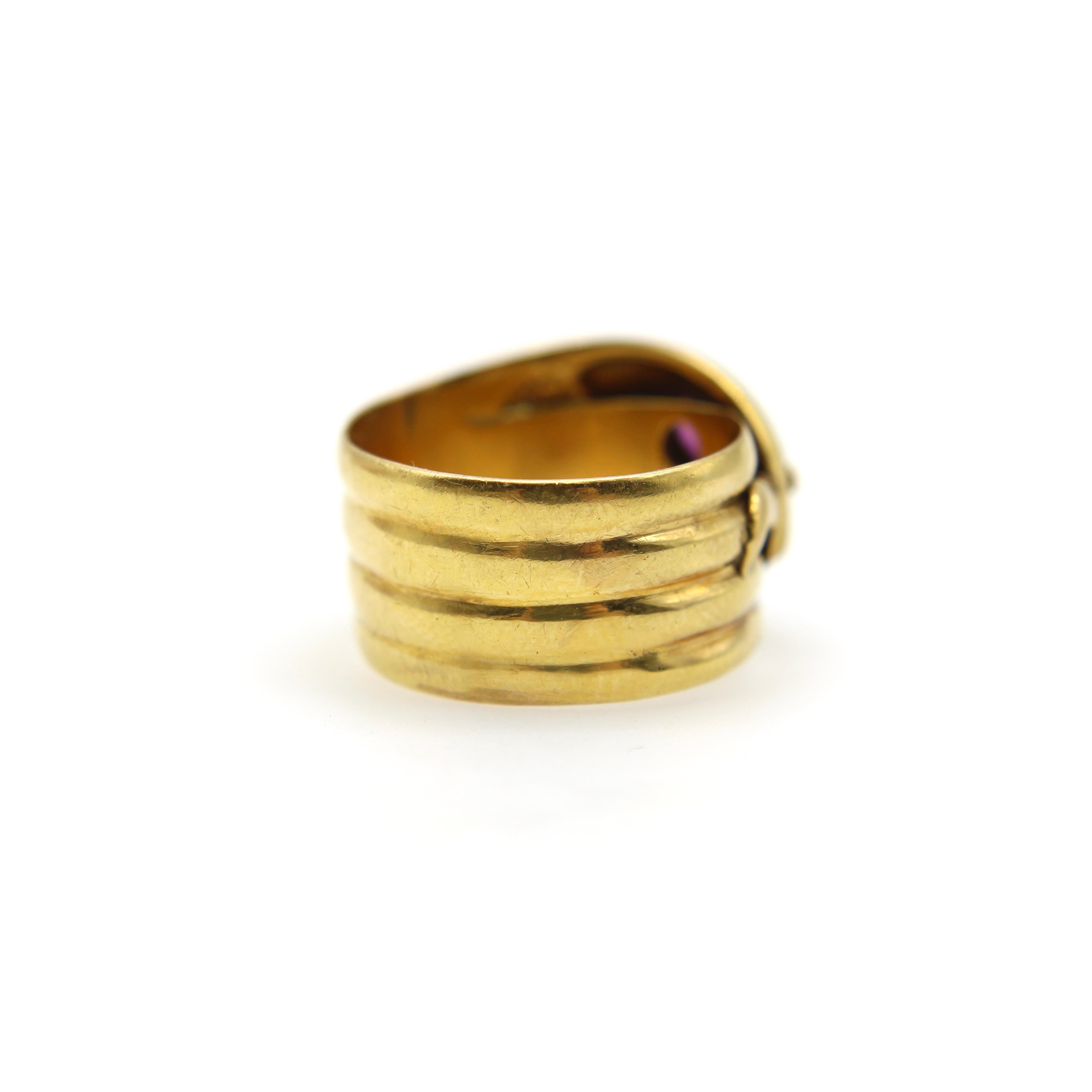 9K Gold Edwardian Snake Ring with Rhodolite Garnets  In Good Condition For Sale In Venice, CA