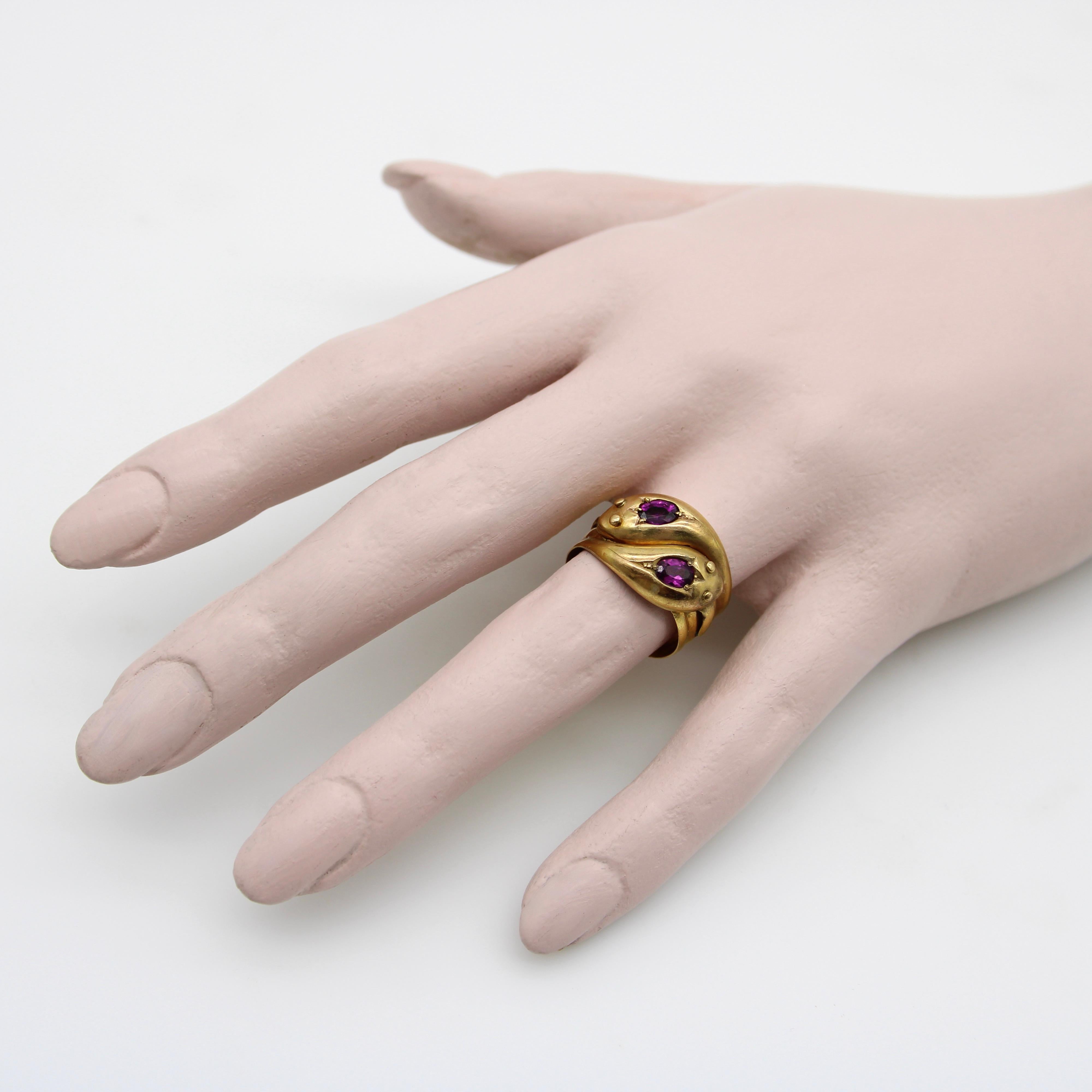 9K Gold Edwardian Snake Ring with Rhodolite Garnets  For Sale 2