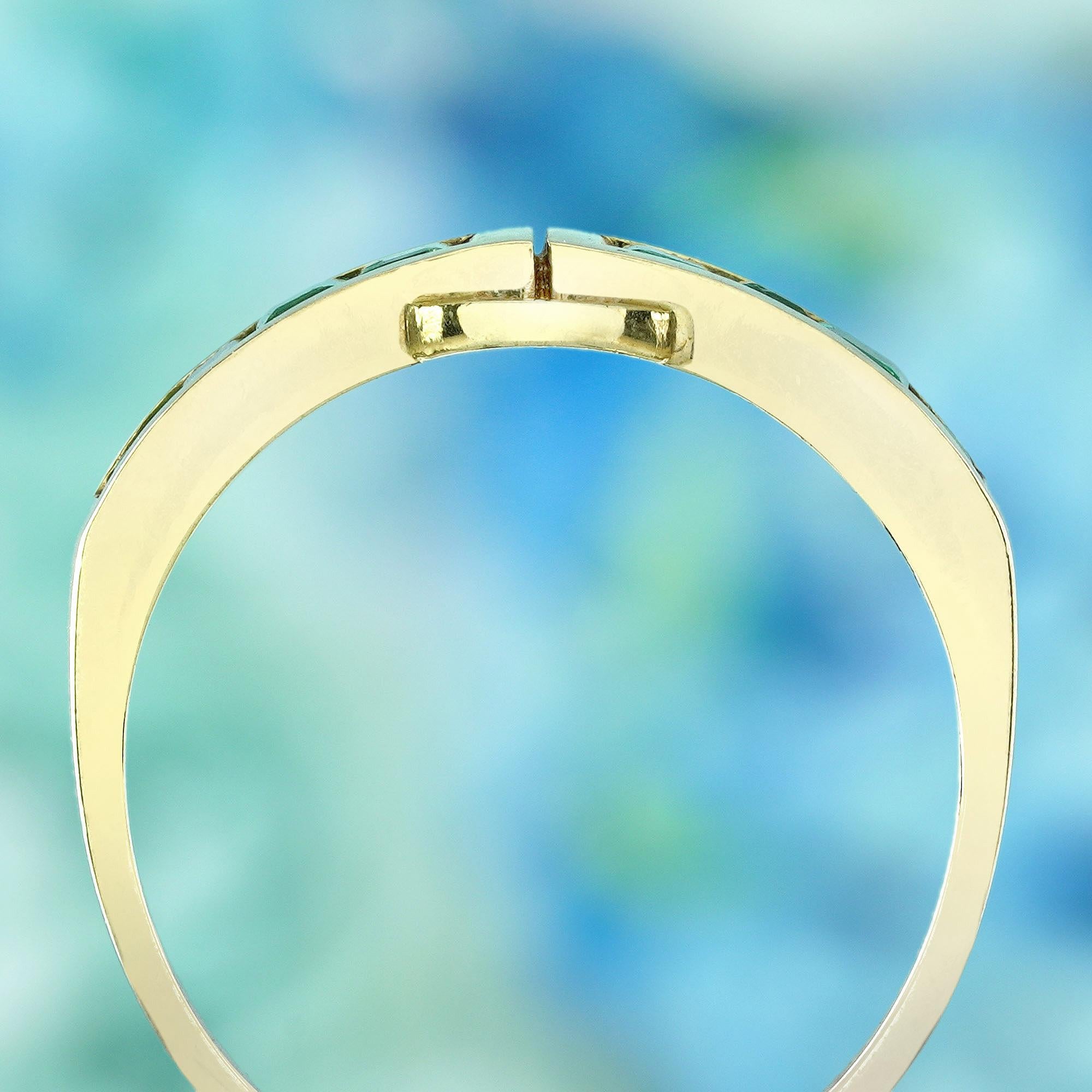 9K Gold Natürlicher Smaragd Vintage Style Ring im Zustand „Neu“ im Angebot in Bangkok, TH