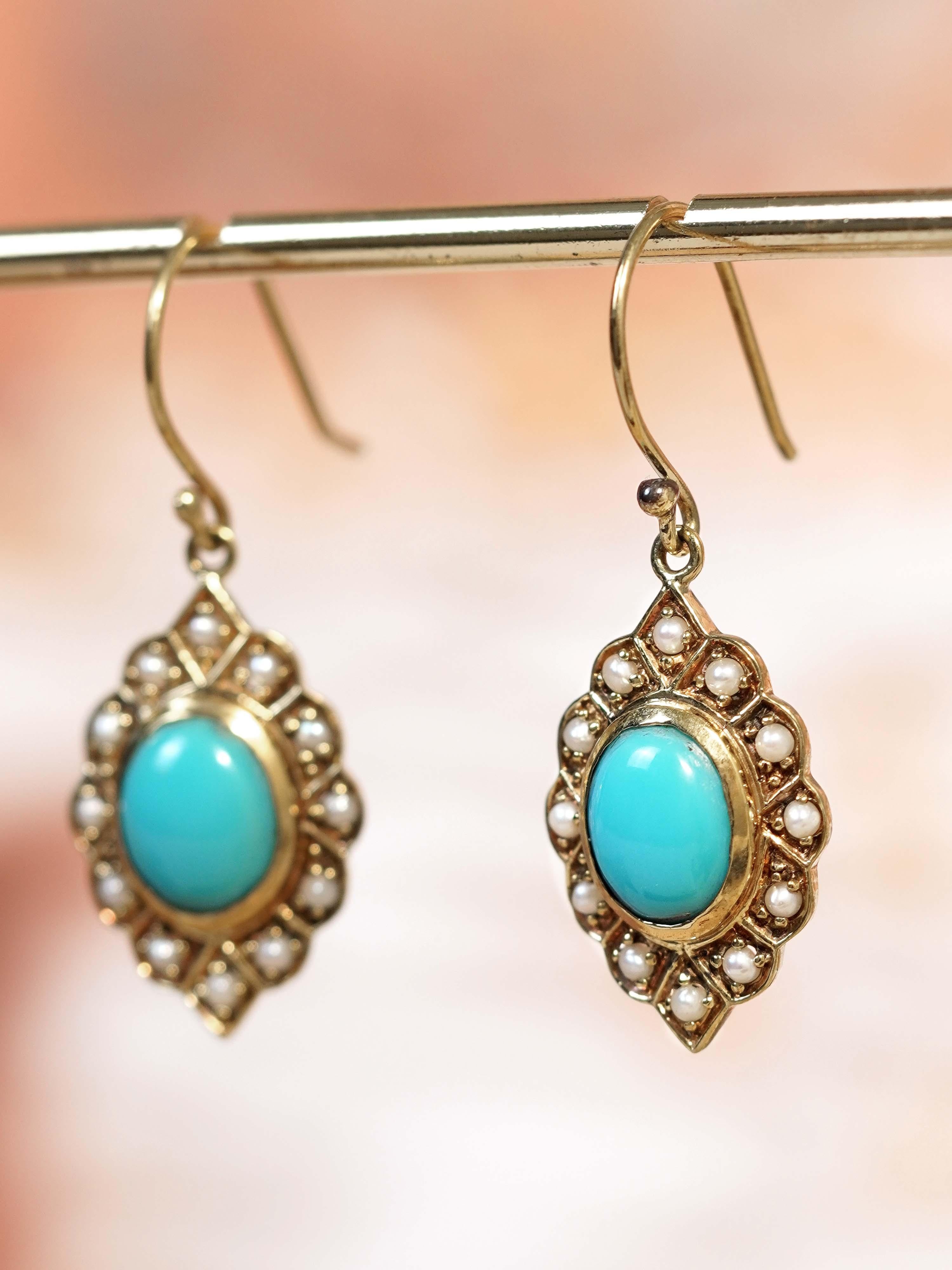 Boucles d'oreilles pendantes en or 9K avec turquoise naturelle et perles de style Art Déco en vente 1