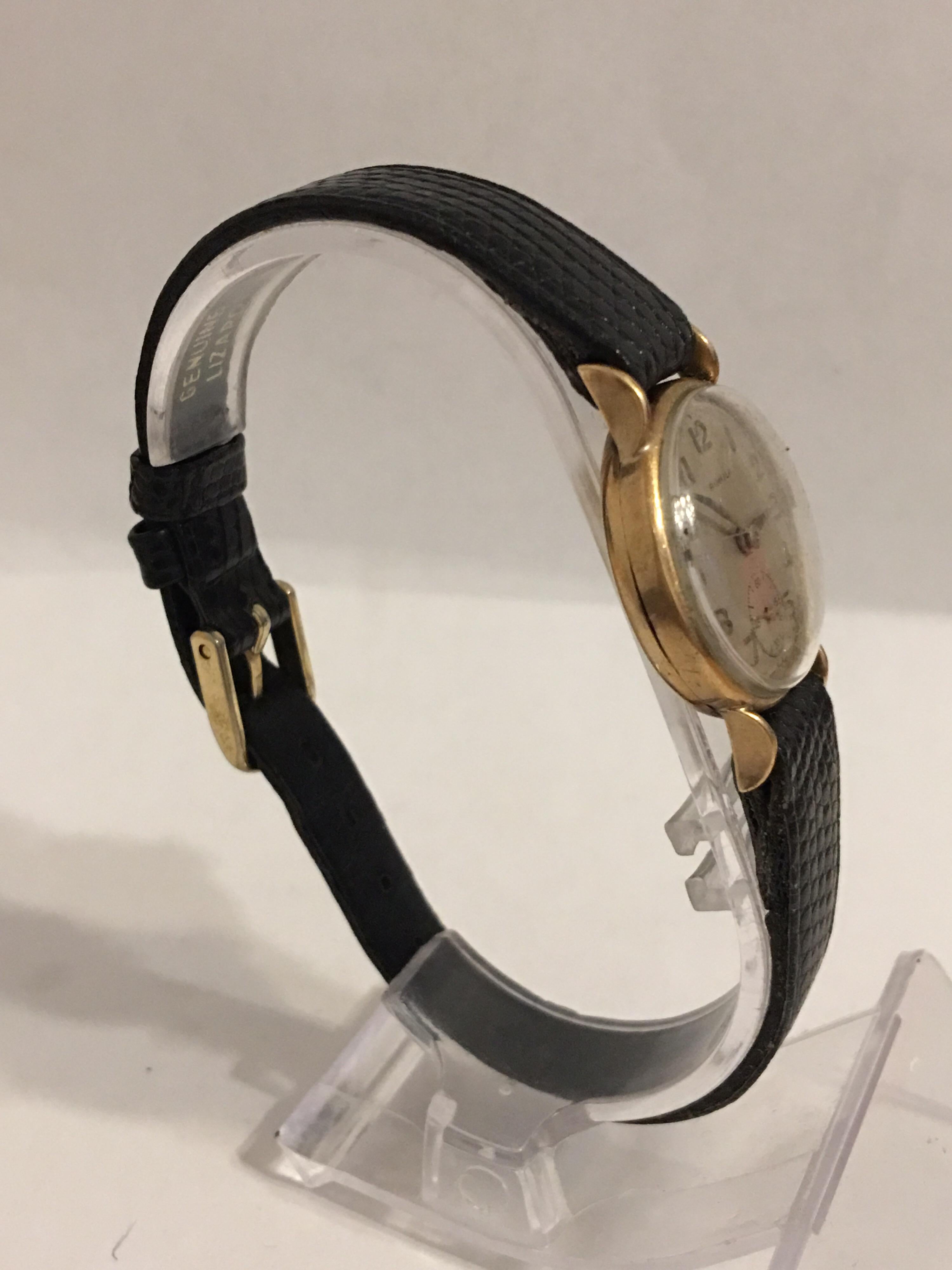 9 Karat Gold Vintage 1950s Ladies Swiss Wristwatch In Fair Condition For Sale In Carlisle, GB