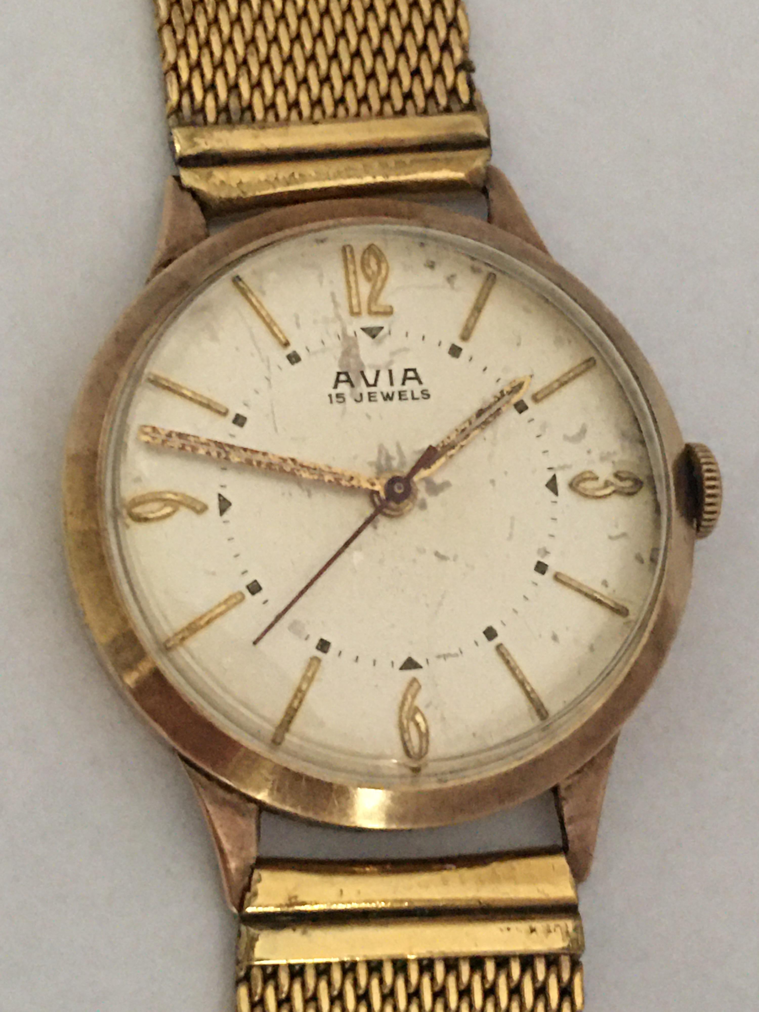 9 Karat Gold Vintage 1960s Mechanical Watch with Sweep Seconds For Sale 8