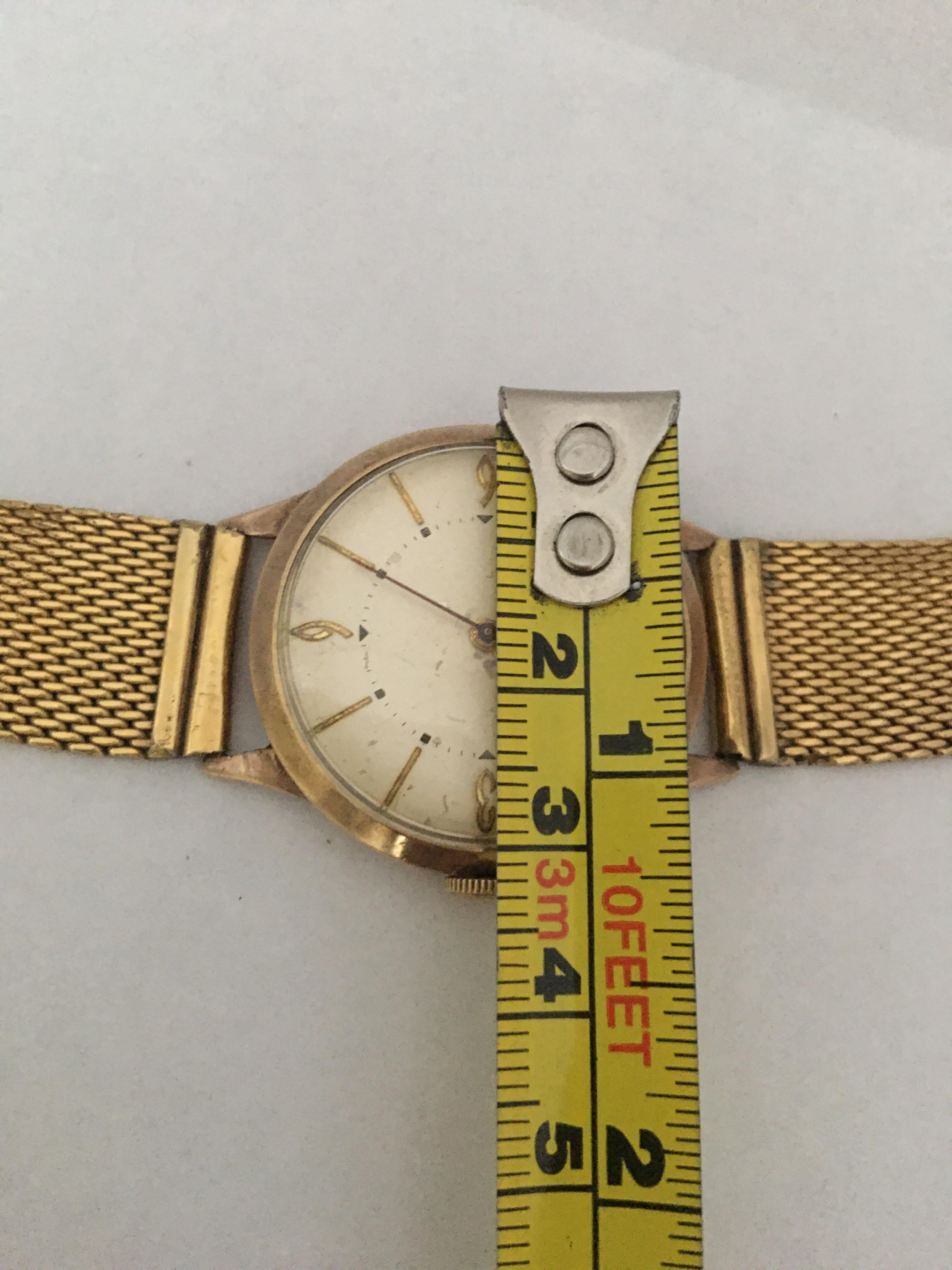 9 Karat Gold Vintage 1960s Mechanical Watch with Sweep Seconds For Sale 3