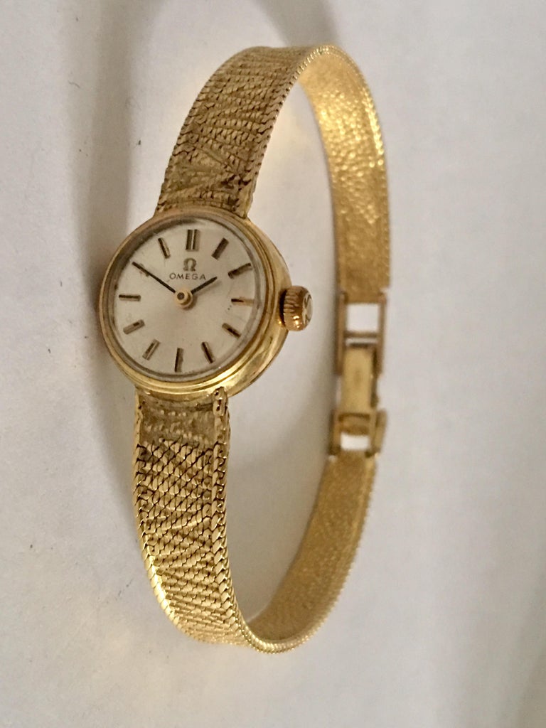 9 Karat Gold Vintage 1970s Omega Ladies Watch For Sale at 1stDibs