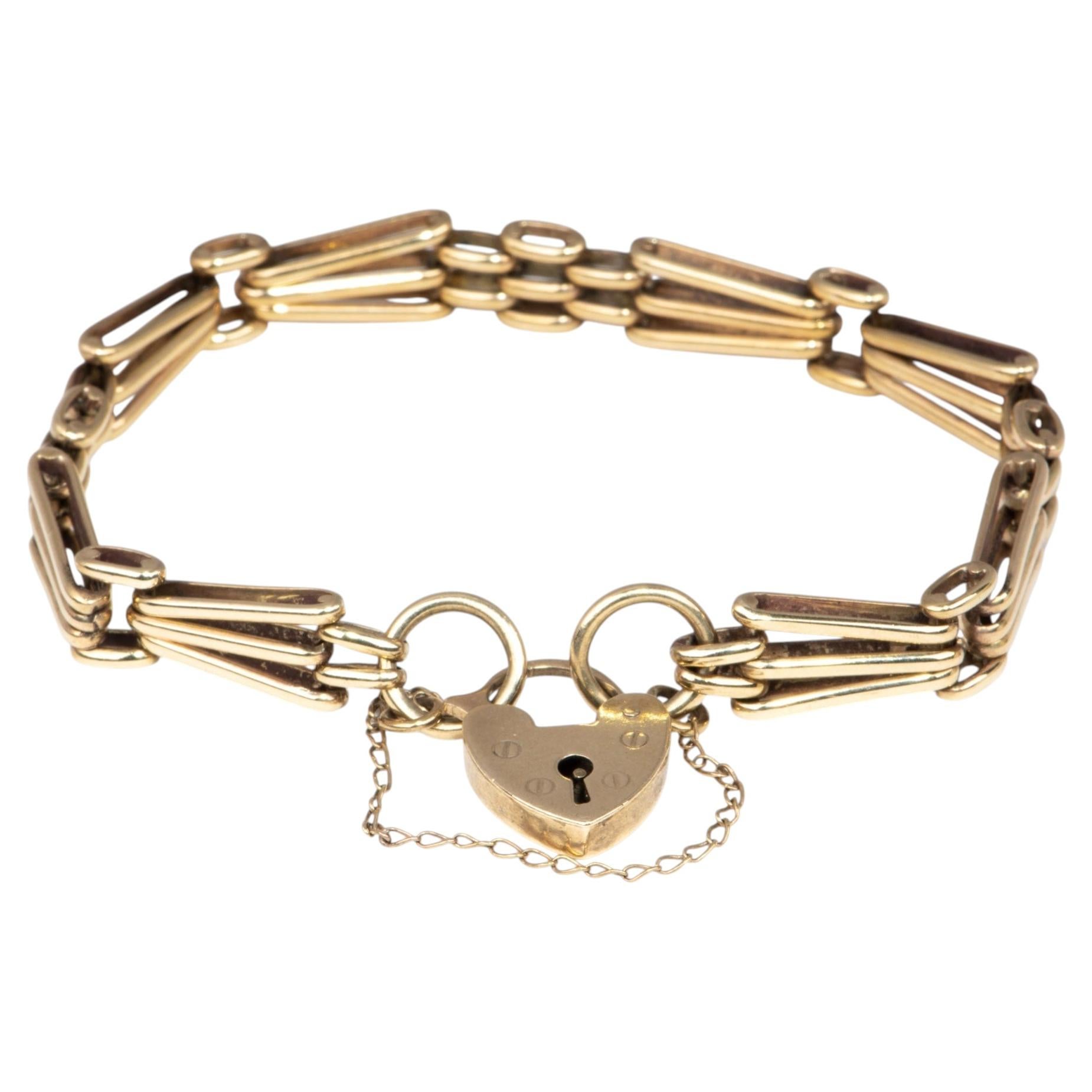 9K Gold Vintage Gate Link Bracelet with Padlock Heart Clasp 7" Has Safety Link