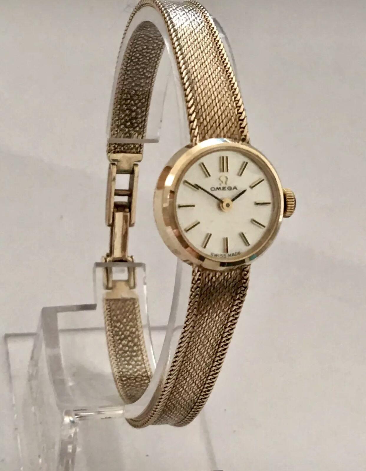 9K Gold Vintage Hand-winding Omega Ladies Wristwatch.
This beautiful watch is working and ticking well.
