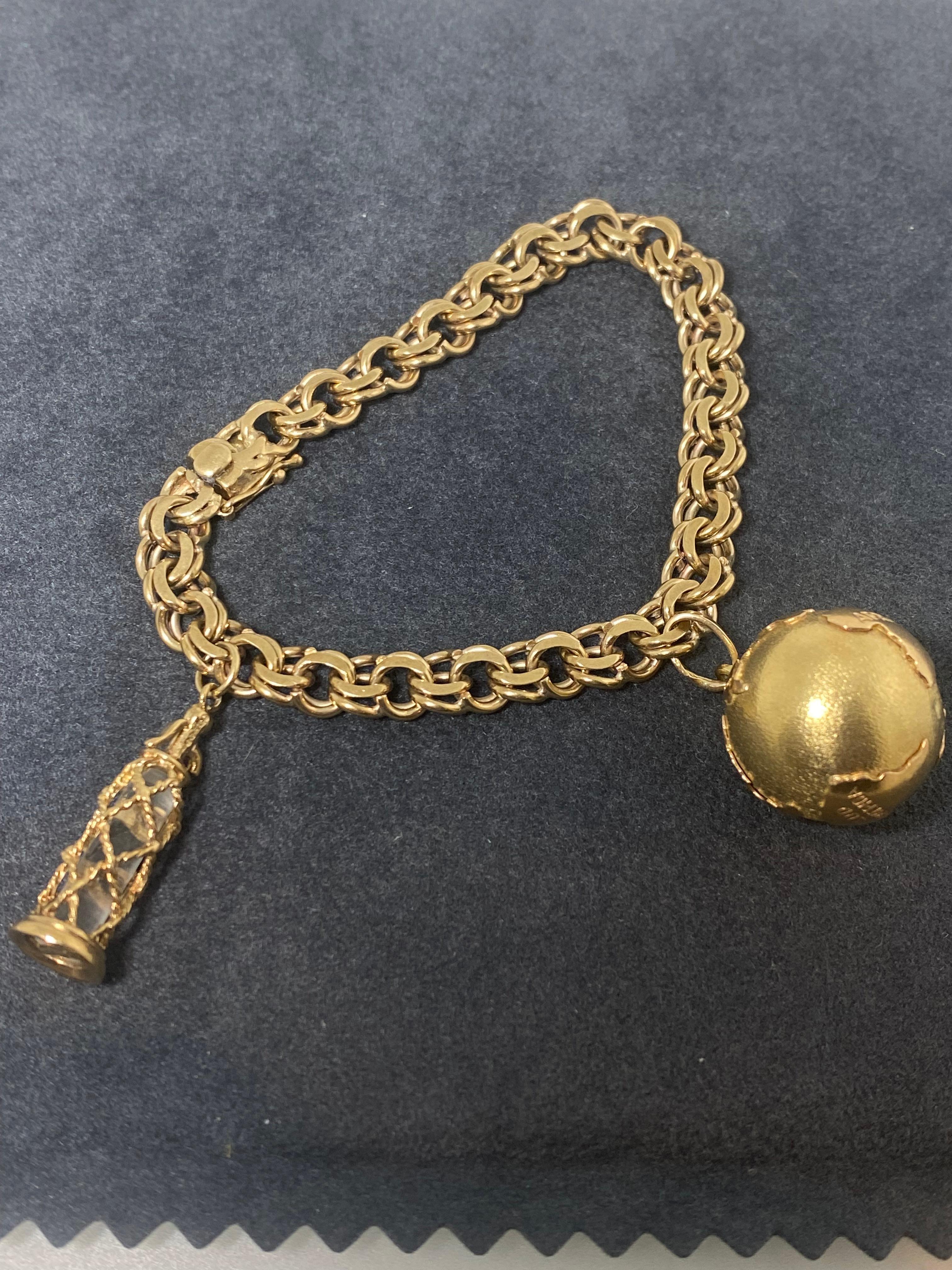 9K Gold Vintage Italienisches Armband mit 18 Karat Goldkugel und 9 Karat Goldflaschenanhängern 4