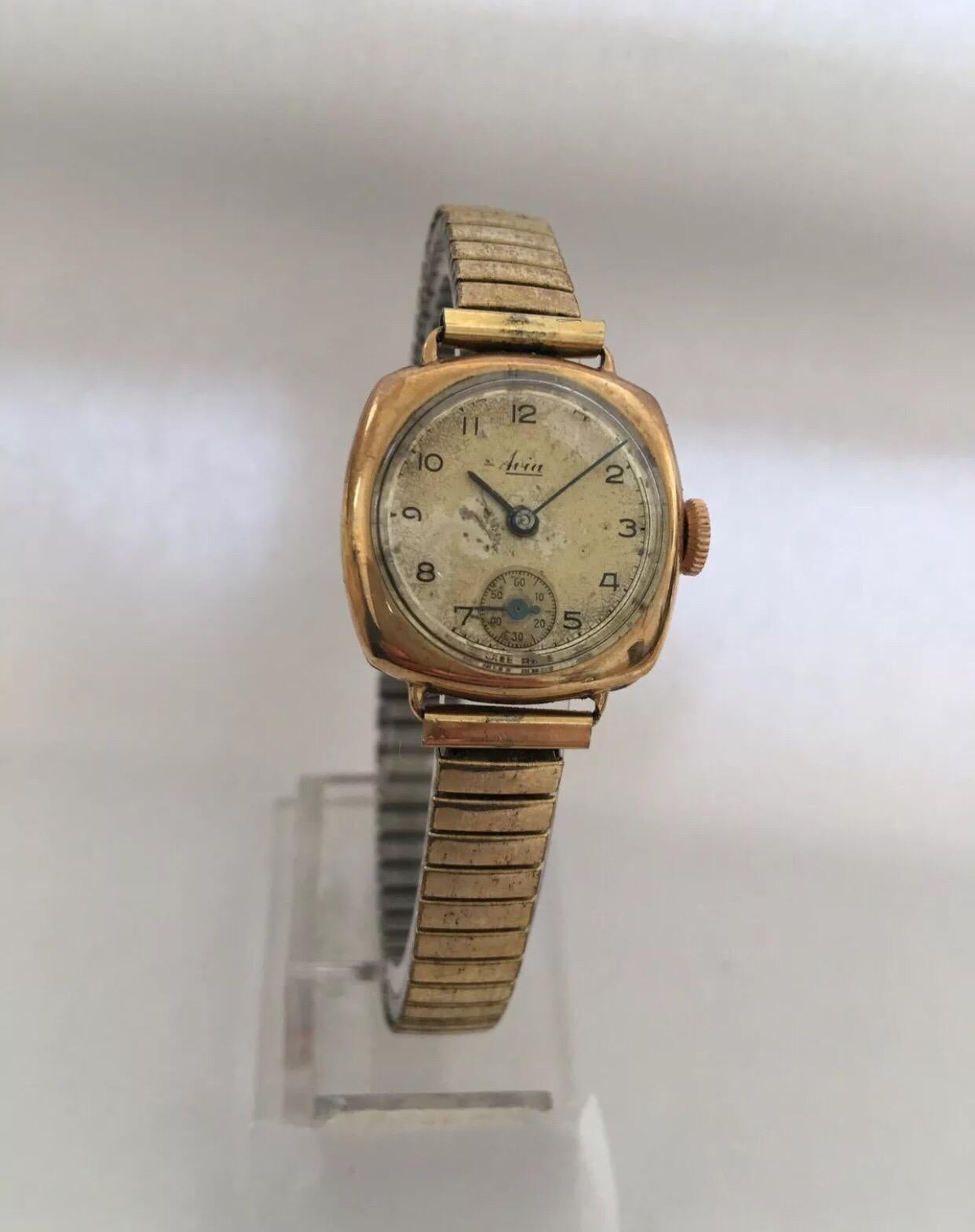 9 Karat Gold Vintage Ladies Avia Wristwatch with Flexible Strap For Sale 5