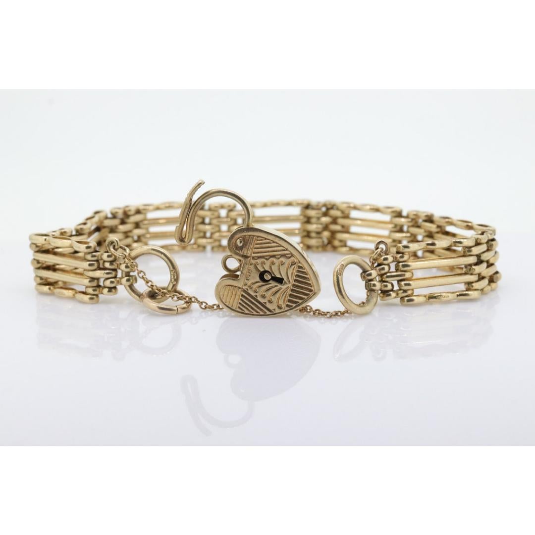 Vintage des années 1960

MATERIAL : bracelet cadenas, bracelet cadenas 9k, bracelet cadenas victorien 9k, chaîne de bracelet cadenas, bracelet cadenas 10k

Bracelet à cadenas à cœur emblématique. Fabriqué par K.K. à Londres en 1965. Poinçonné comme