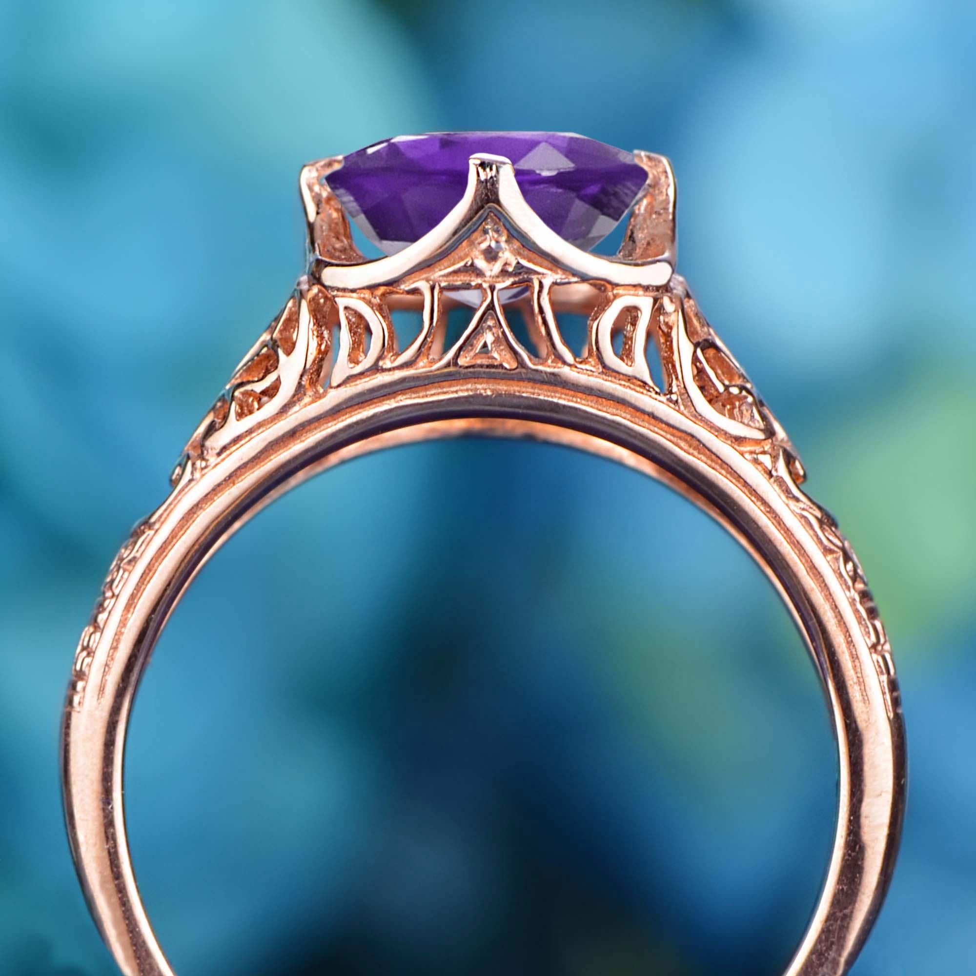 9K Rose Gold Amethyst Filigraner Verlobungsring im Vintage-Stil im Zustand „Neu“ im Angebot in Bangkok, TH