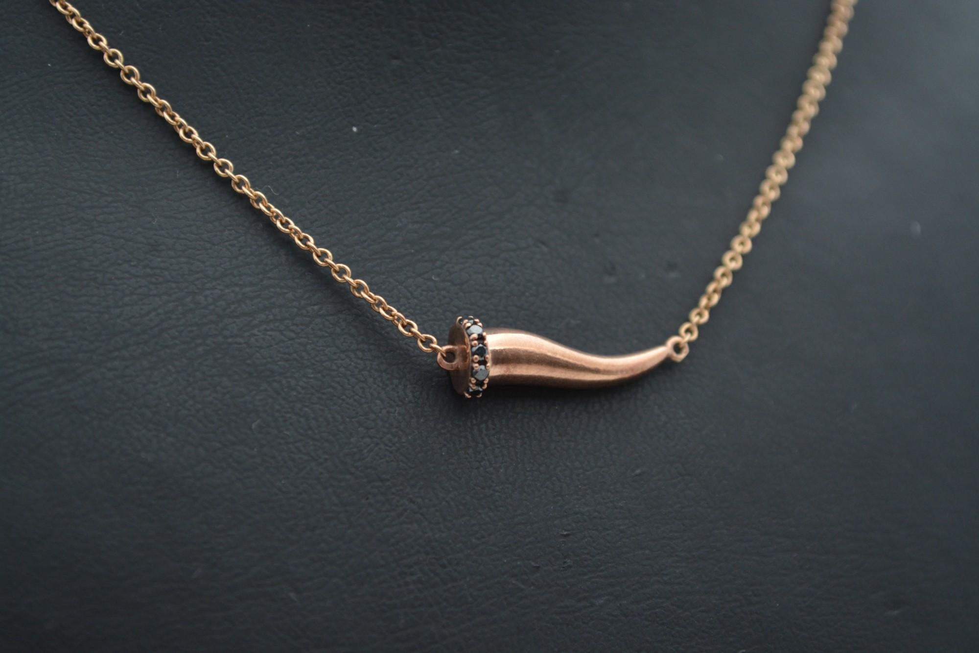 9K Rose Gold Halskette und Anhänger mit natürlichen schwarzen Diamanten_127476 Damen im Angebot