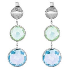 Boucles d'oreilles pendantes Kensington en or blanc satiné 9 carats avec topaze et améthyste verte