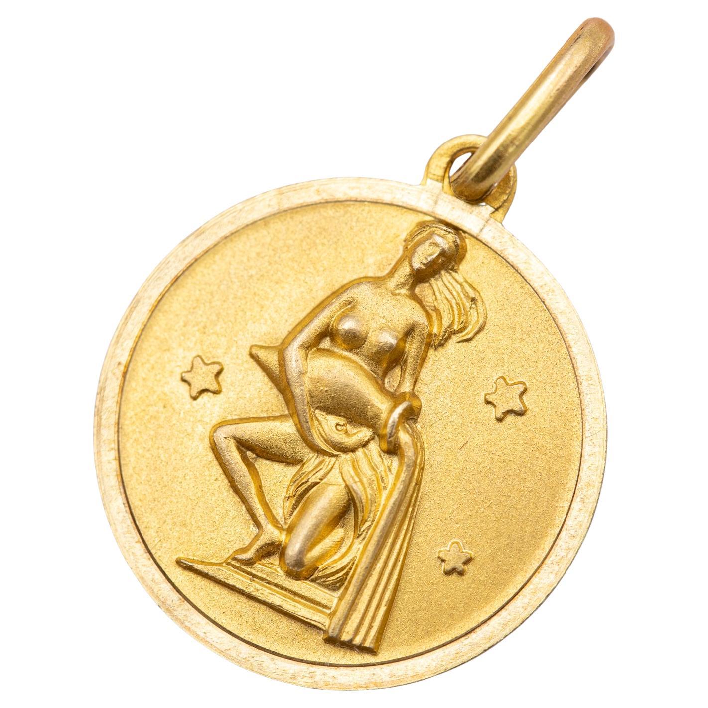 9K Vintage zodiac charm - Aquarius - 9 karat solid yellow gold Star sign pendant