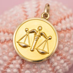 9K Vintage zodiac charm - Libra - 9 karat solid yellow gold Star sign pendant