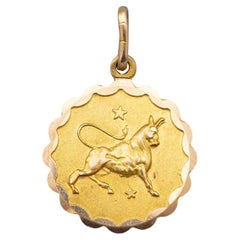 9K Vintage zodiac charm - Taurus - 9 karat solid yellow gold Star sign pendant