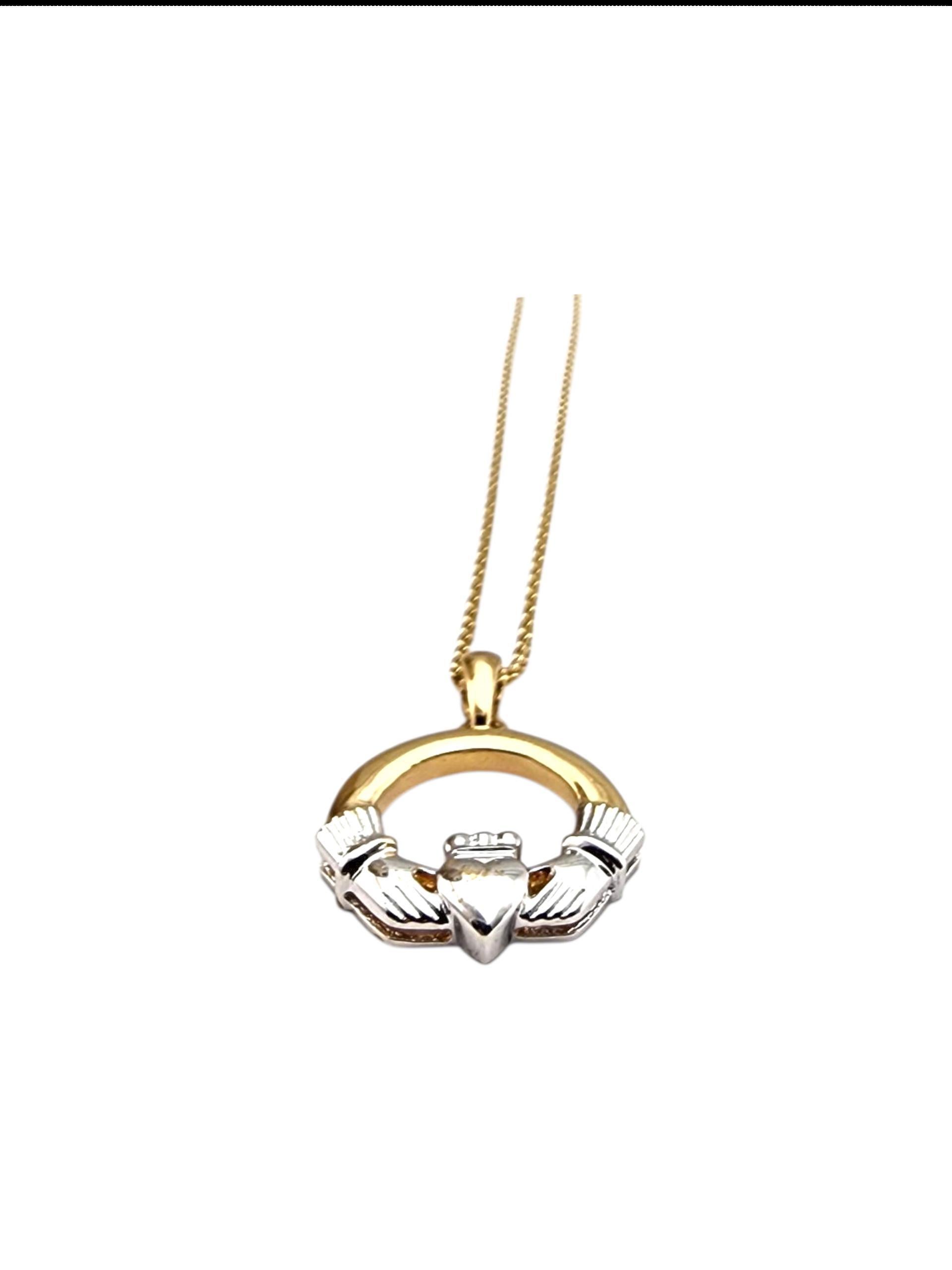 9K Yellow and White Gold Claddagh Pendant Necklace #22412 For Sale 2