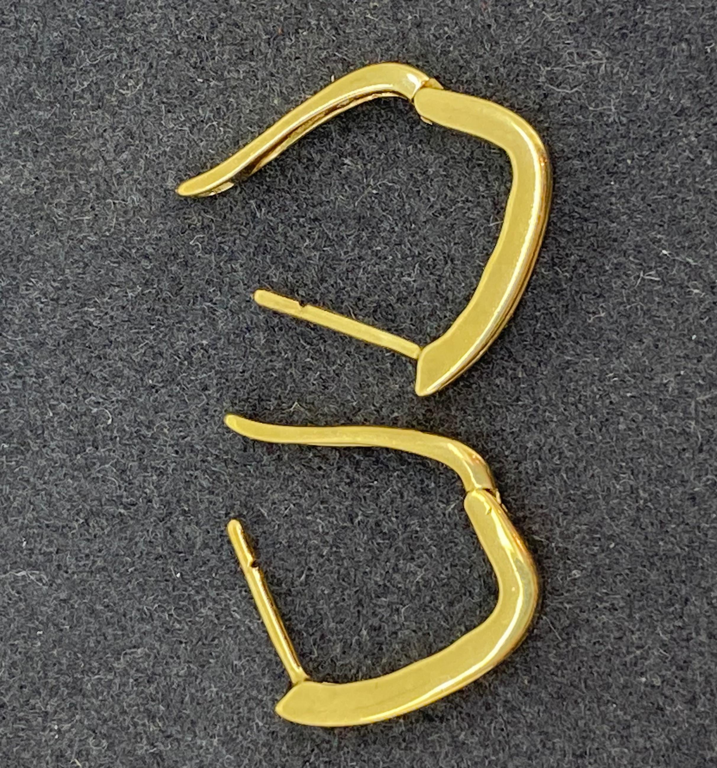 Boucles d'oreilles en or jaune 9K et diamant 0,30ct, fermetures anglaises, 16mm de long. en vente 1