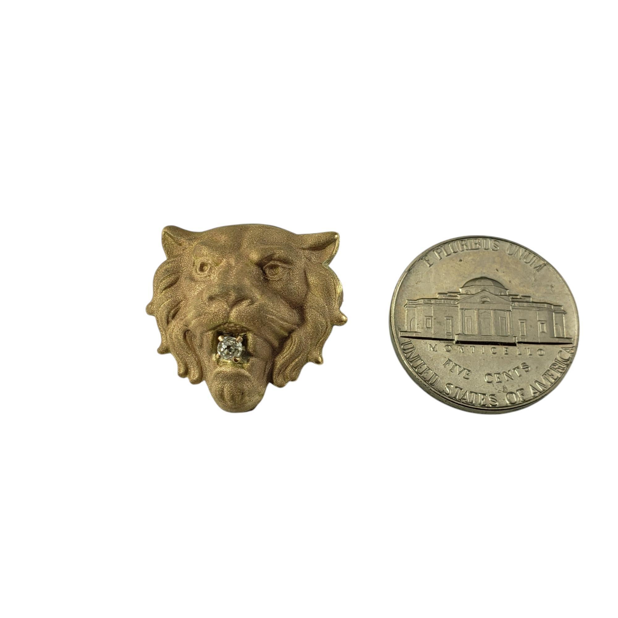 Women's 9K Yellow Gold and Diamond Lion Head Pin/Brooch #19975 For Sale