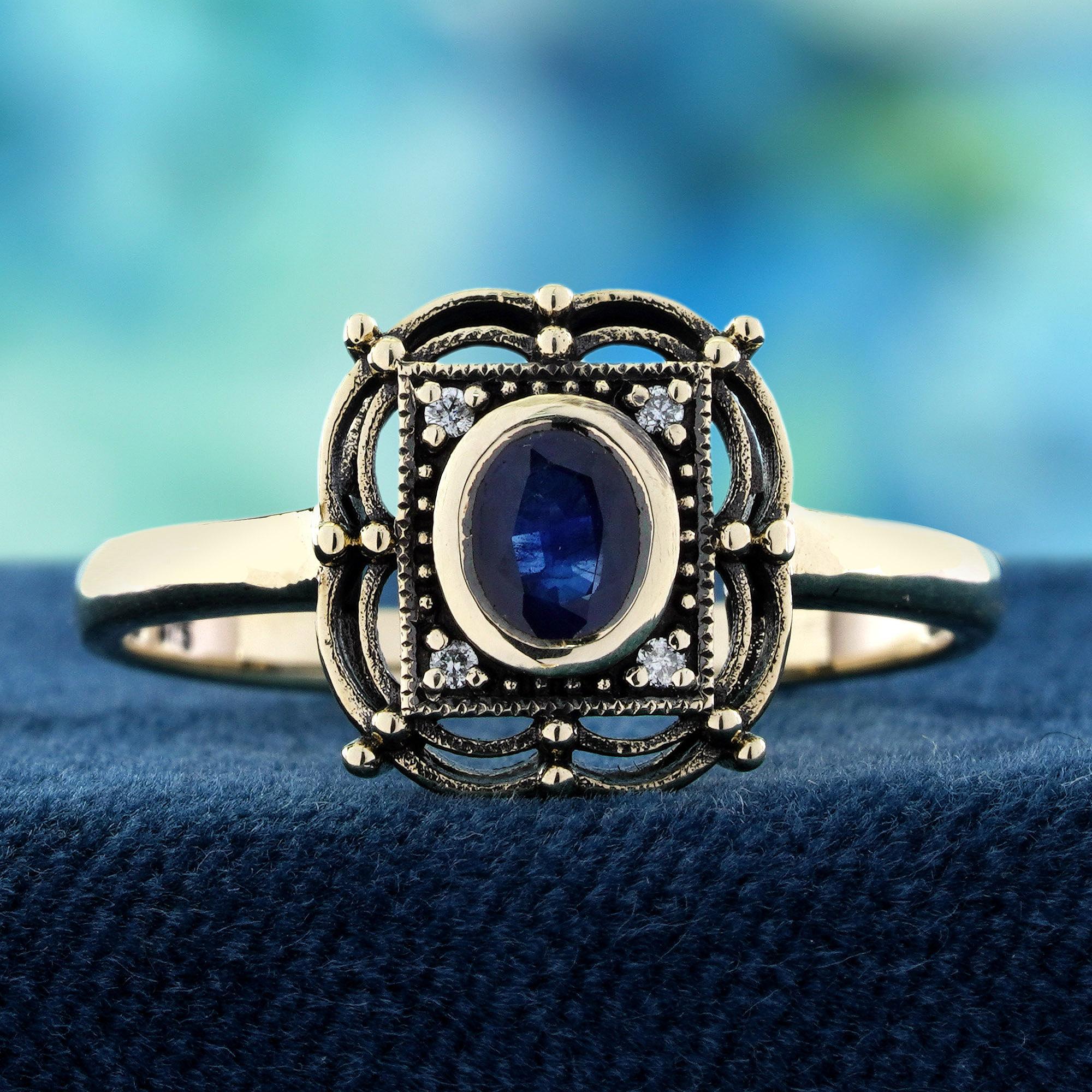 Dieses Meisterwerk im Vintage-Stil, in dem ein tiefblauer Saphir sicher in einer eleganten Lünette ruht, strahlt die Anziehungskraft einer vergangenen Ära aus - ruhig, selbstbewusst und unendlich fesselnd. Um ihn herum tanzen funkelnde Diamanten wie