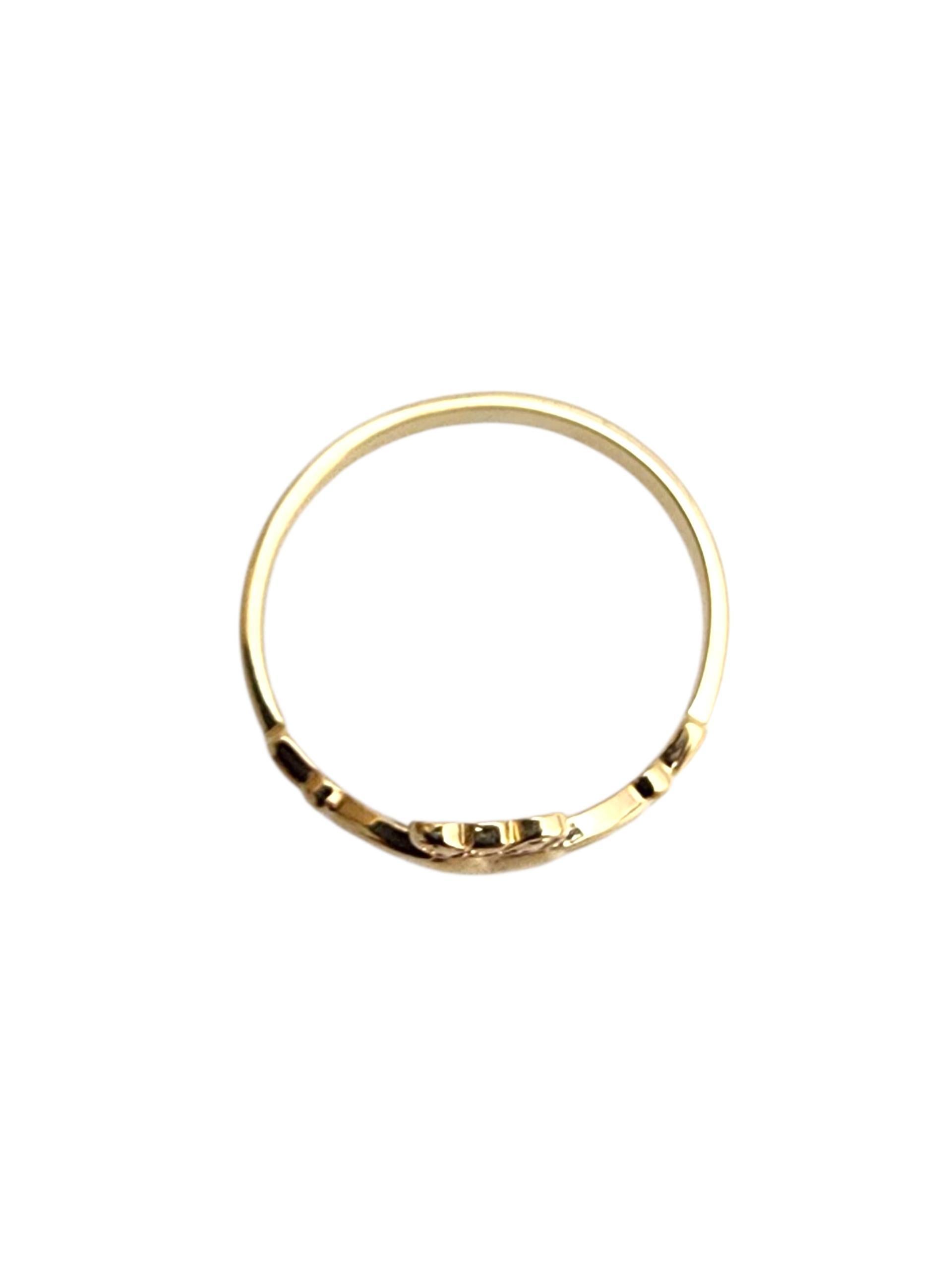 9K Yellow Gold Claddagh Ring

An Irish tradition, beautifully reimagined in 9K gold. This piece features the traditional Claddagh design meticulously detailed in 9K yellow gold.

Hallmark: SD 375

Weight: 2.5 g / 1.6 dwt.

Ring Size: 7

Top of Ring: