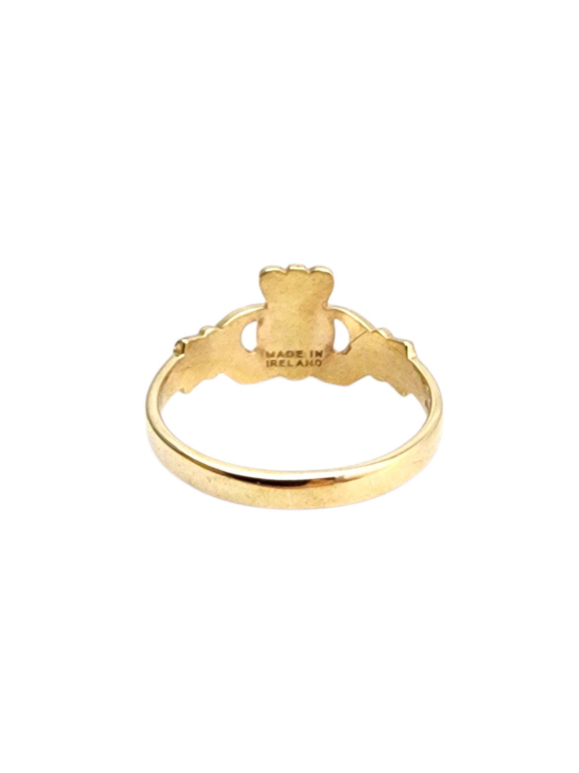 Women's 9K Yellow Gold Claddagh Ring Size 7 #22755 For Sale