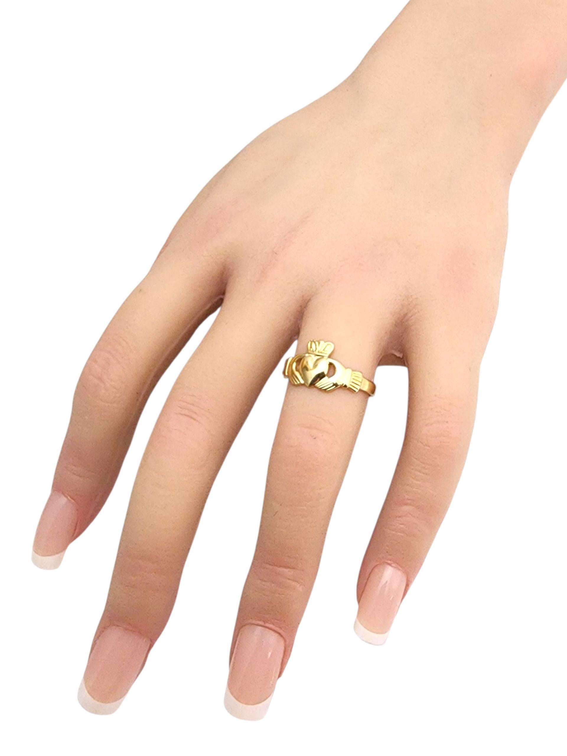 9K Yellow Gold Claddagh Ring Size 7 #22755 For Sale 3
