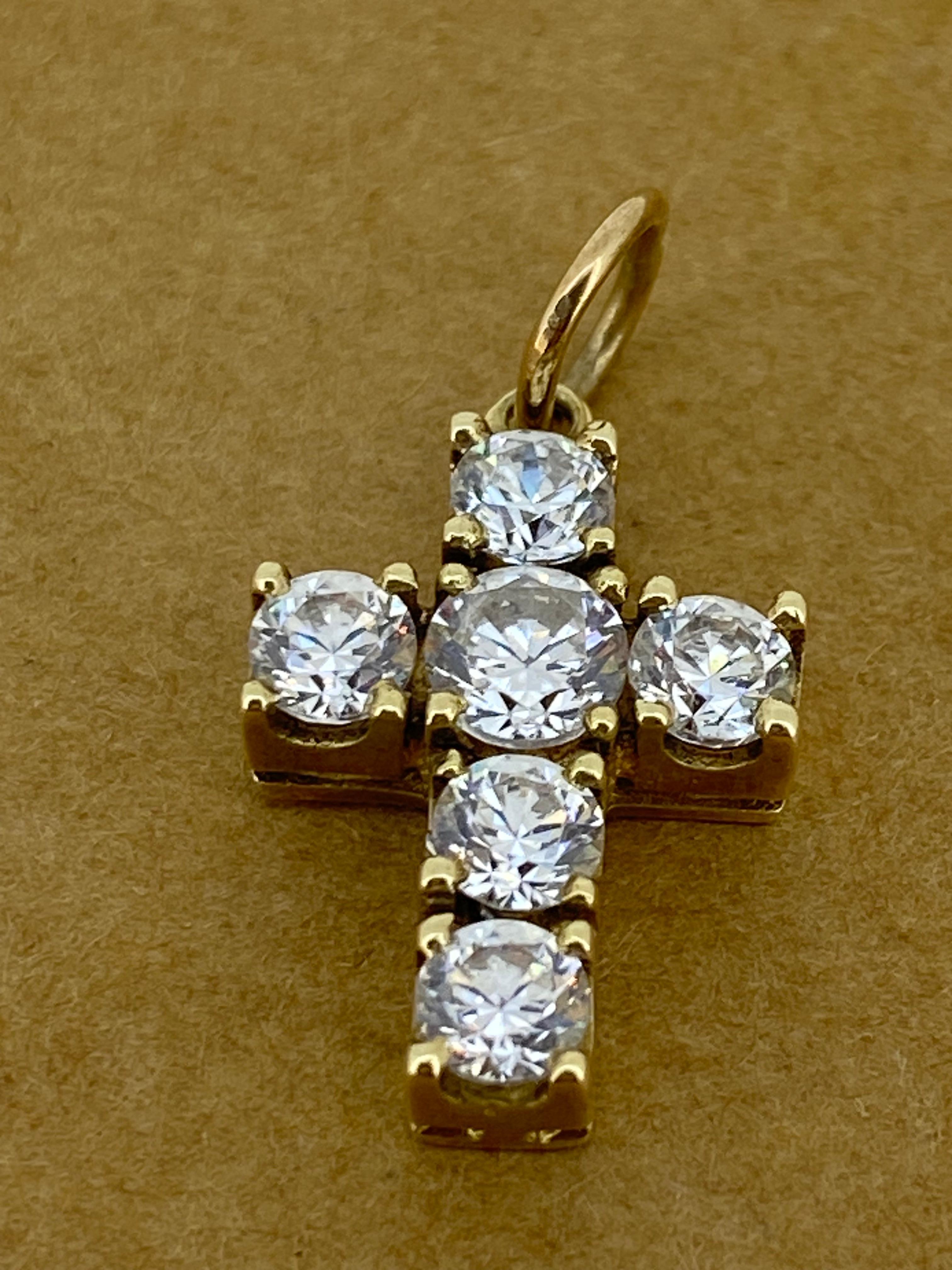 da uomo o donna Ciondolo Croce / Crocifisso in oro giallo 9K e CZ (Cubic Zirconia) - 25 mm x 13 mm. in vendita