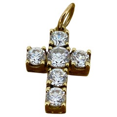 9K Yellow Gold & CZ (Cubic Zirconia) Cross / Crucifix Pendant - 25mm x 13mm.