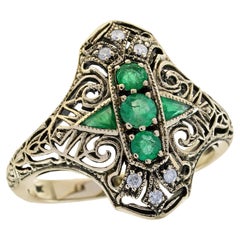 Bague filigrane en or jaune 9K avec émeraudes et diamants de style vintage