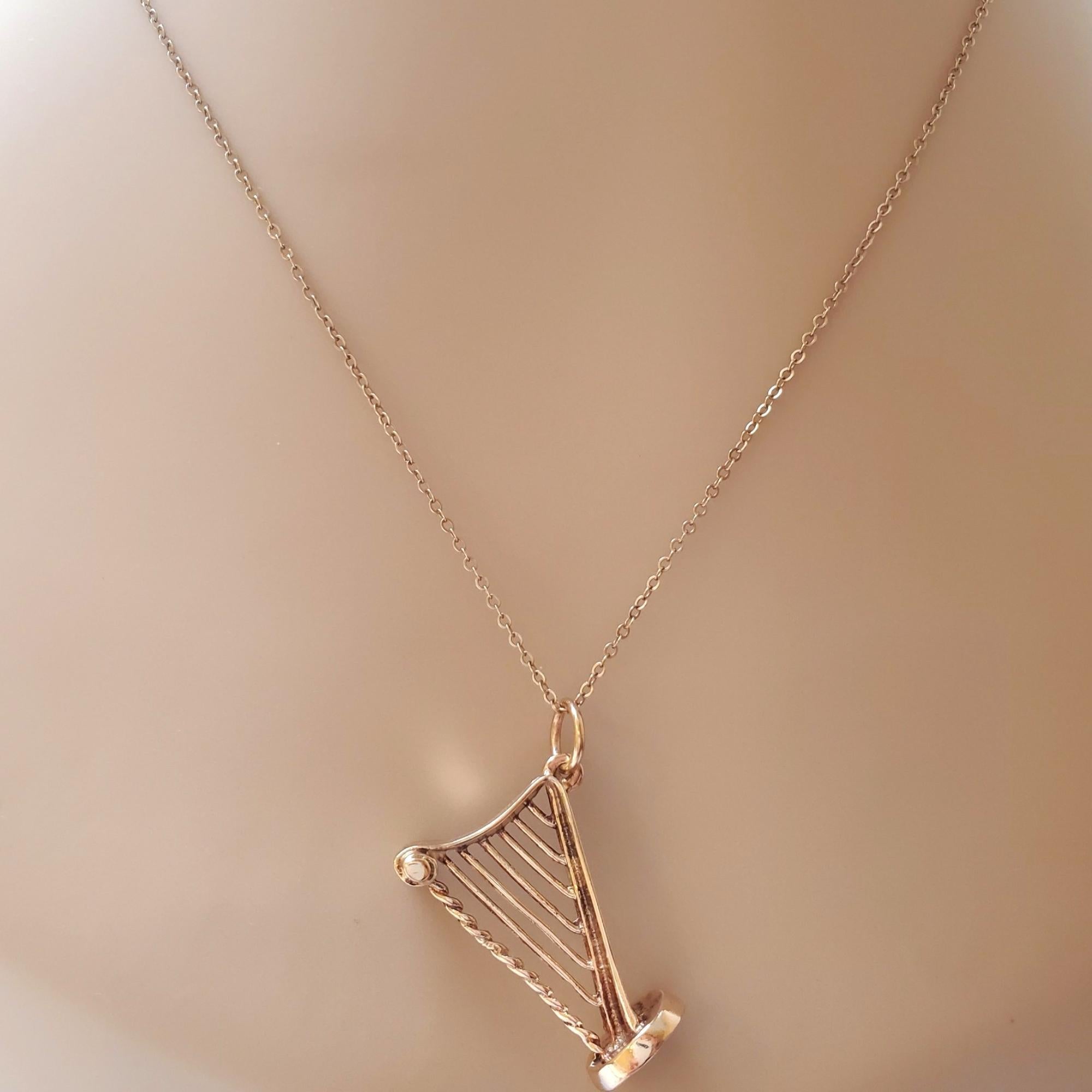 9K Yellow Gold Harp Charm #17996 For Sale 5