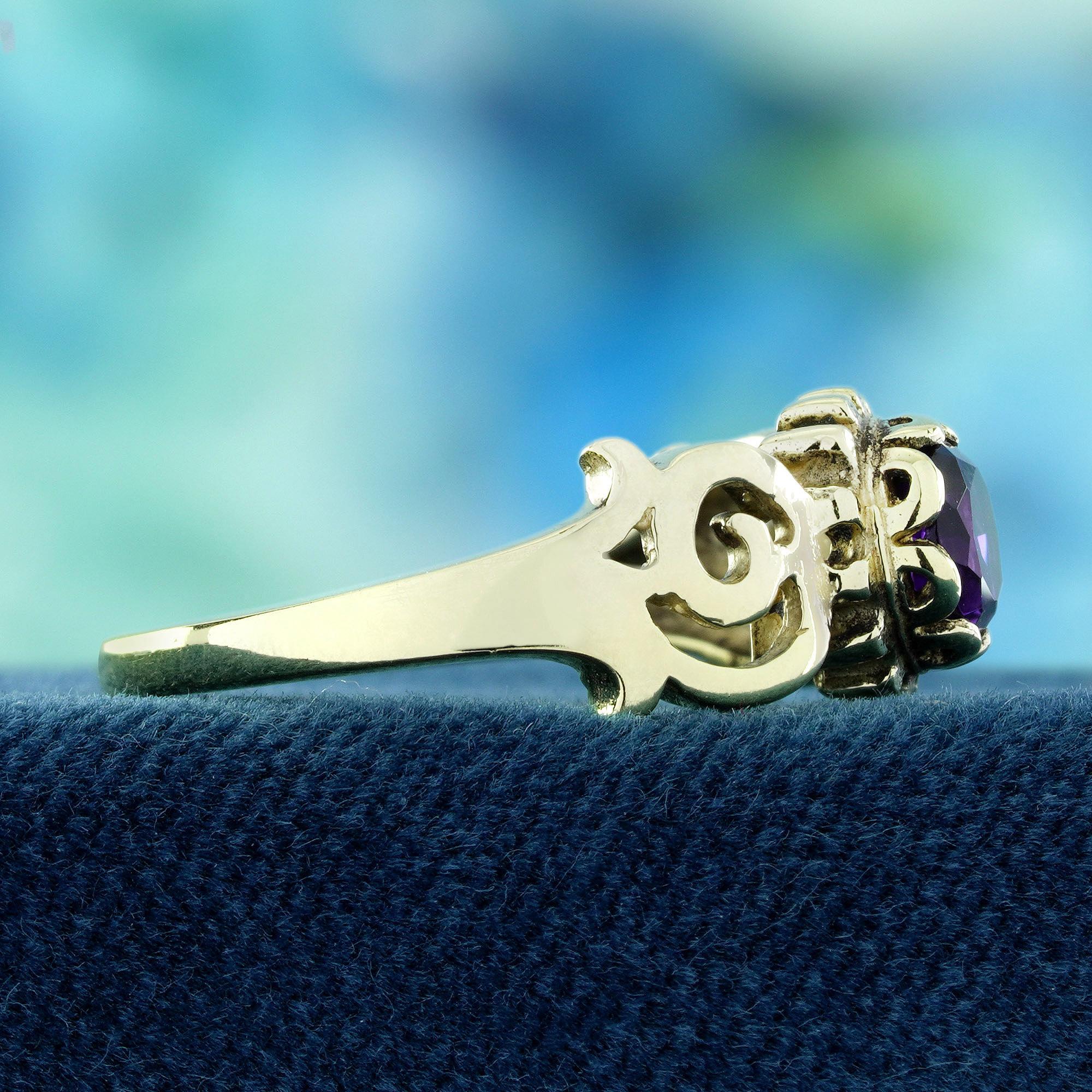 Taille ovale Bague en or jaune 9K avec améthyste naturelle, style vintage, tige incurvée en vente