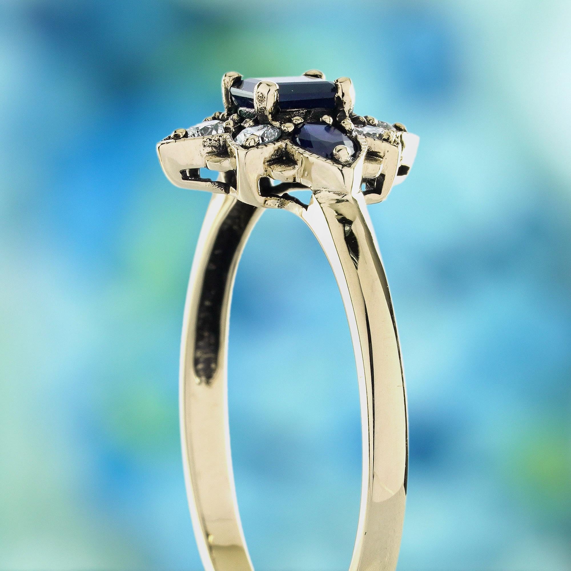 9K Gelbgold Natürlicher Blauer Saphir und Diamant Vintage Style Blumenring Damen im Angebot