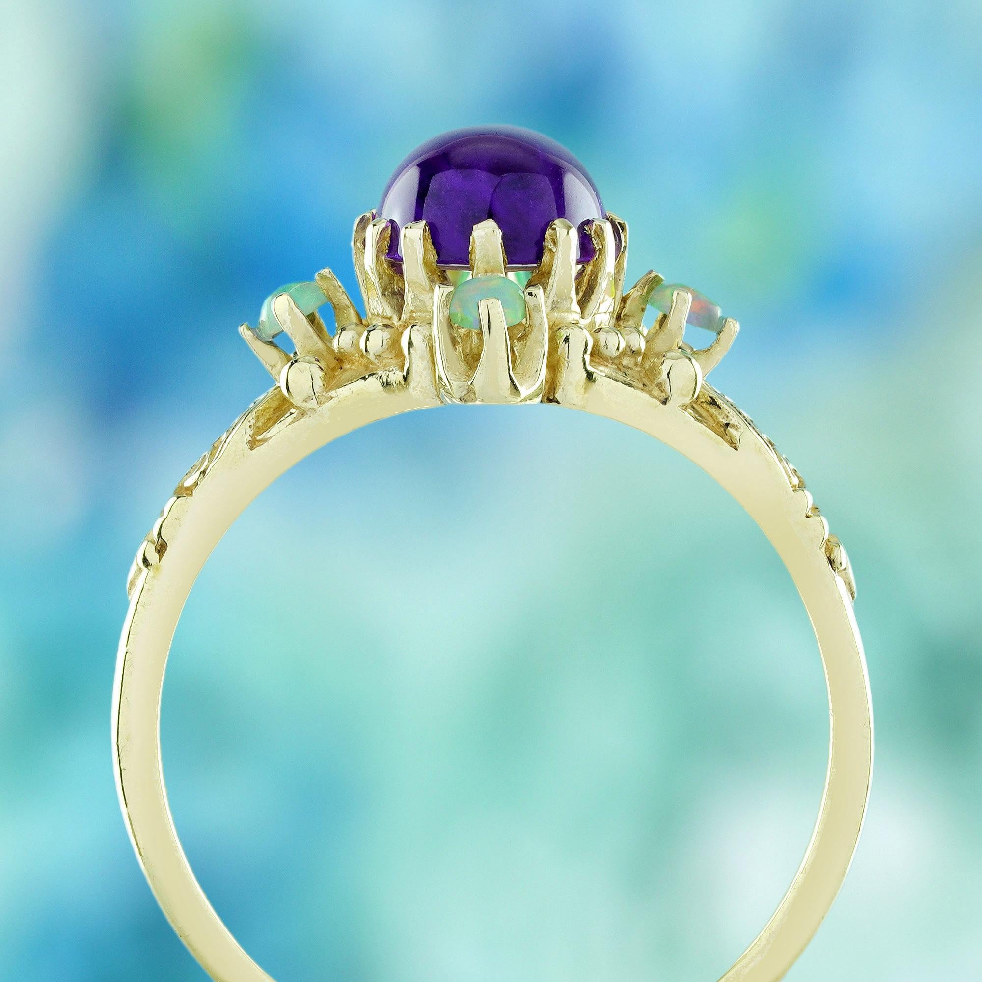 Bague en or jaune 9K avec améthyste cabochon naturelle et opale, style vintage Neuf - En vente à Bangkok, TH