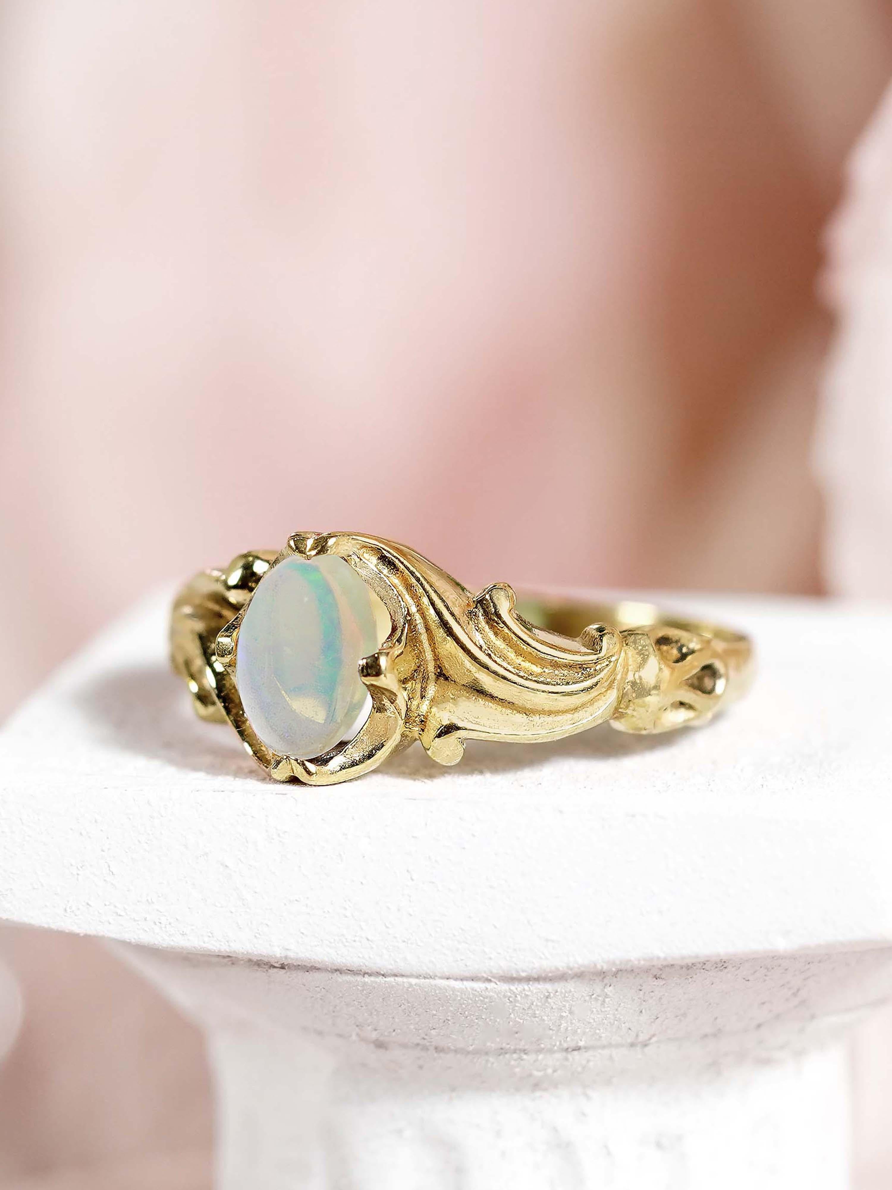 Anillo solitario estilo vintage de ópalo natural de oro amarillo de 9 quilates en venta 2