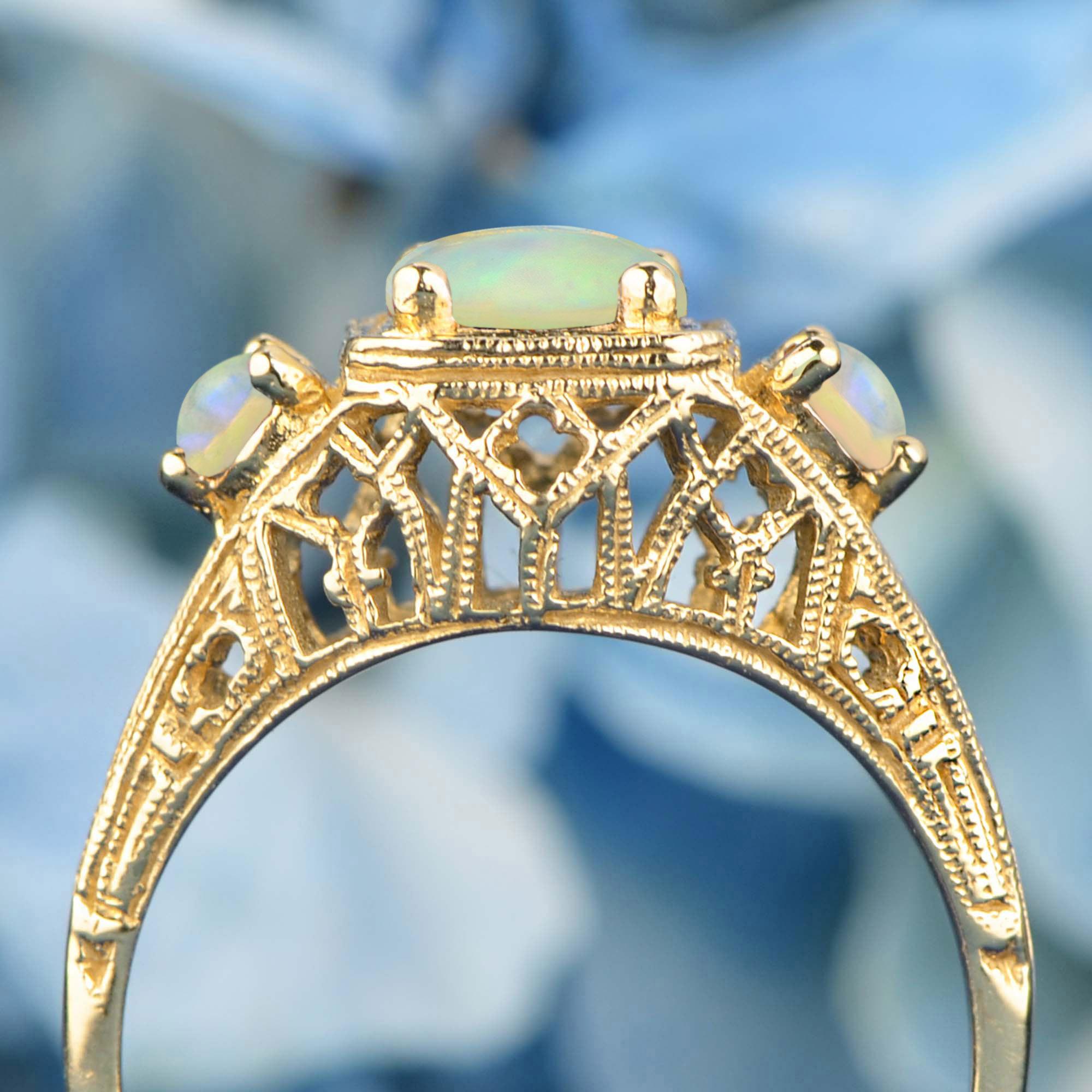 9K Yellow Gold Natural Opal Vintage Style Three Stones Ring In New Condition For Sale In Bangkok, TH