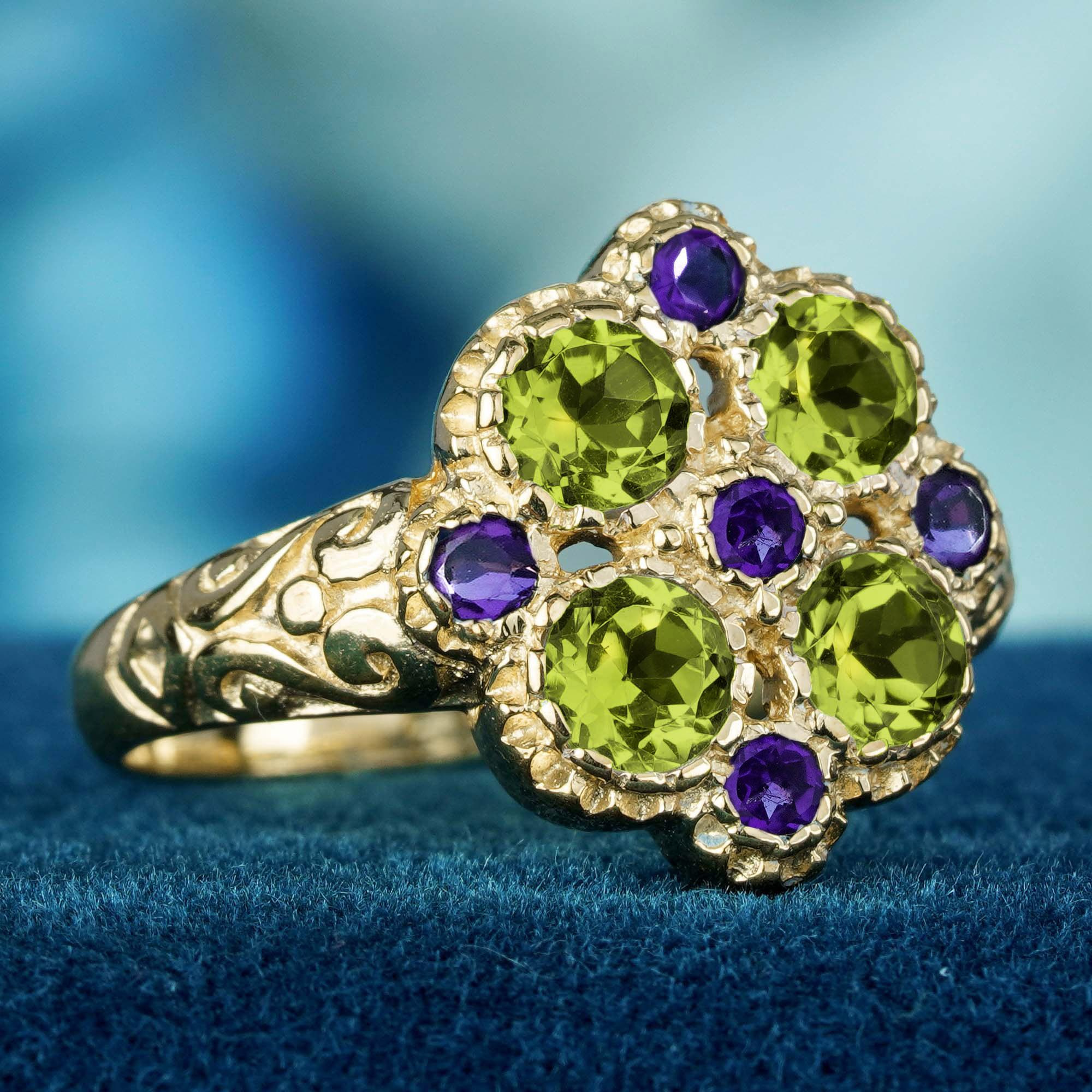 9K Gelbgold Natürlicher Peridot und Amethyst Vintage Style Floral Cluster Ring (Edwardian) im Angebot
