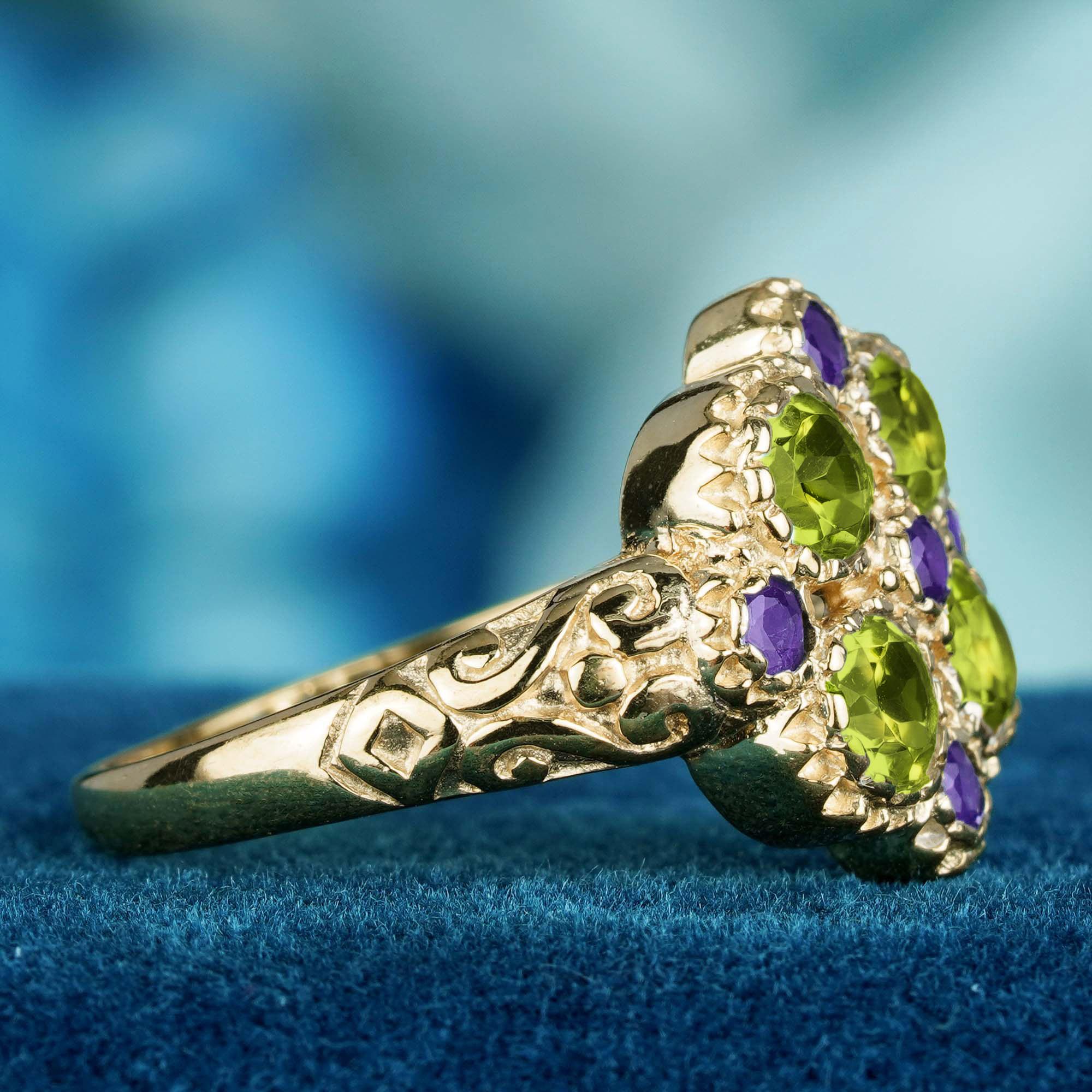 9K Gelbgold Natürlicher Peridot und Amethyst Vintage Style Floral Cluster Ring (Rundschliff) im Angebot