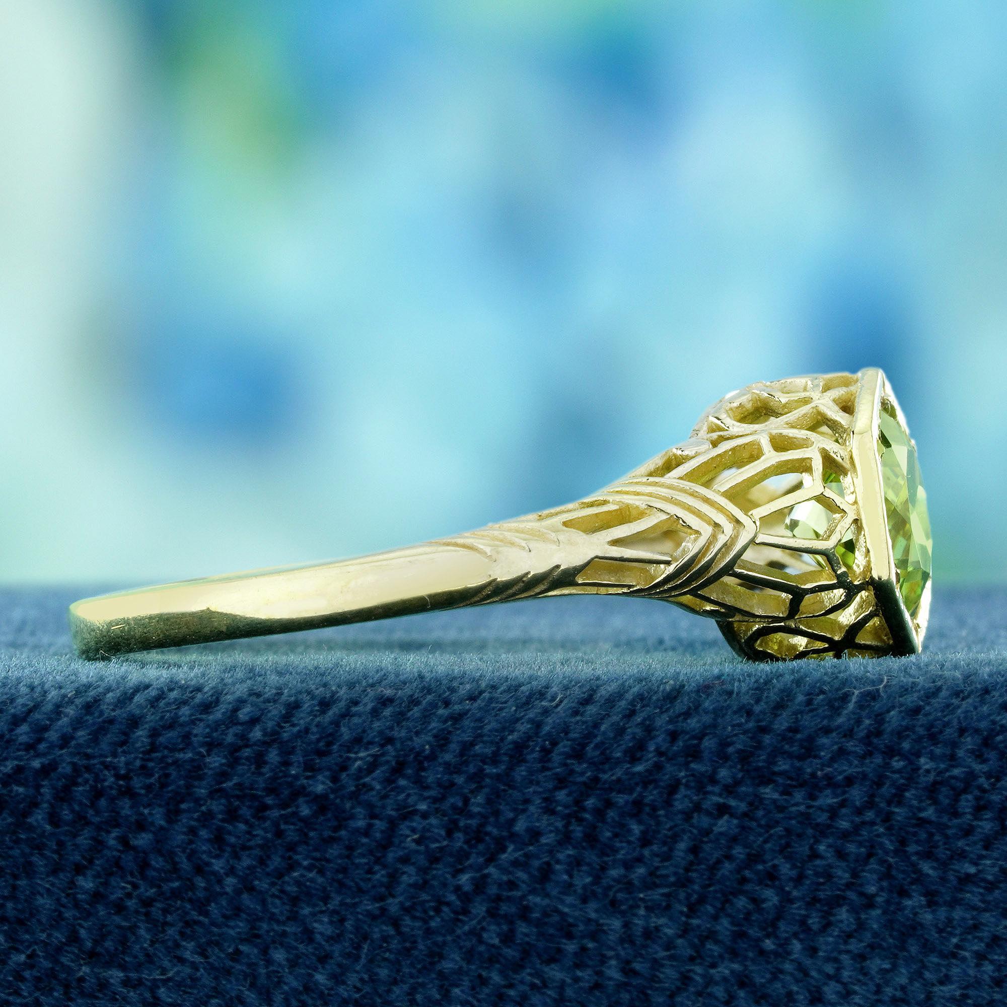 Taglio rotondo Anello in oro giallo 9K con peridoto naturale in stile filigrana vintage in vendita