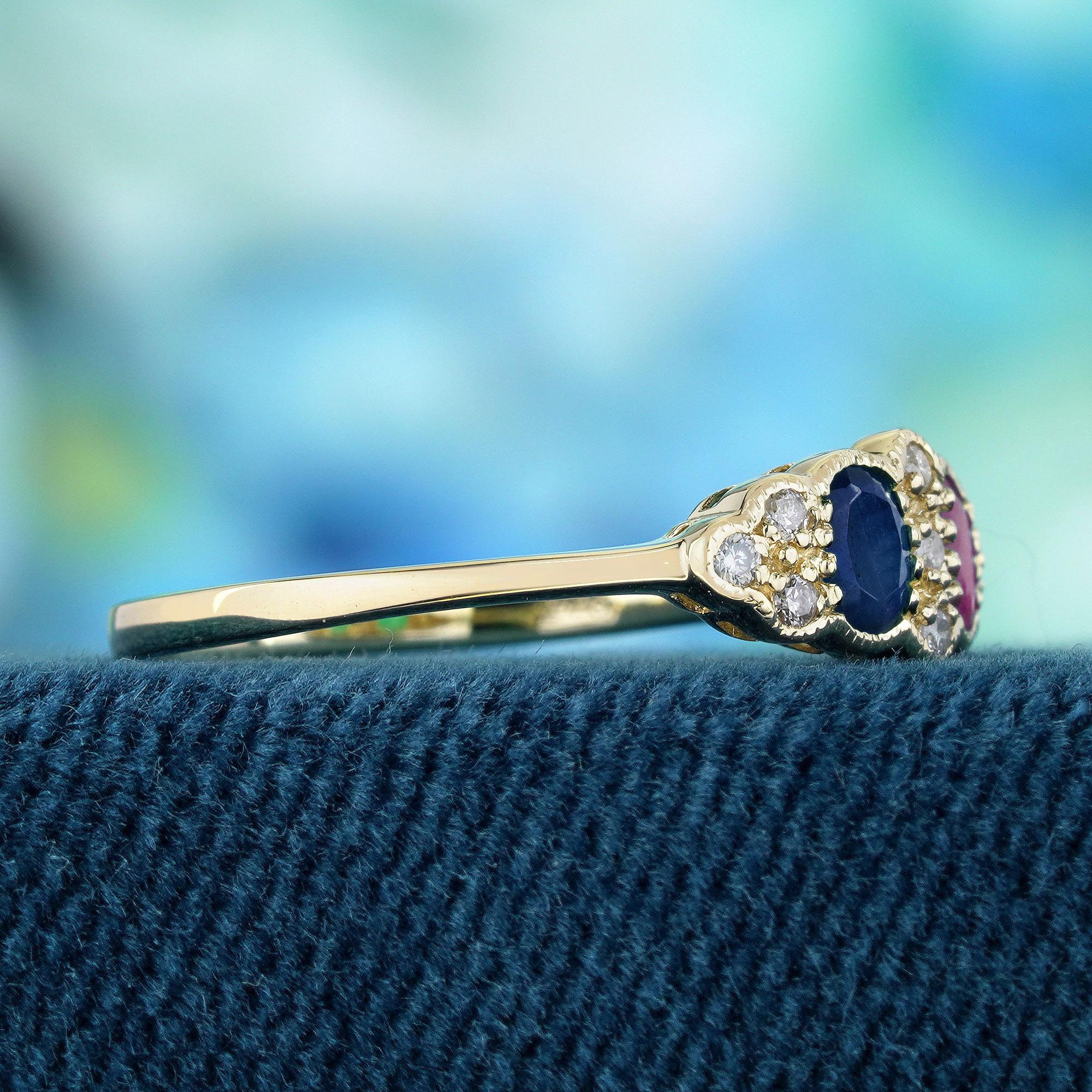 Taglio ovale Anello Duo in oro giallo 9K con zaffiro rubino naturale e diamanti in stile vintage in vendita
