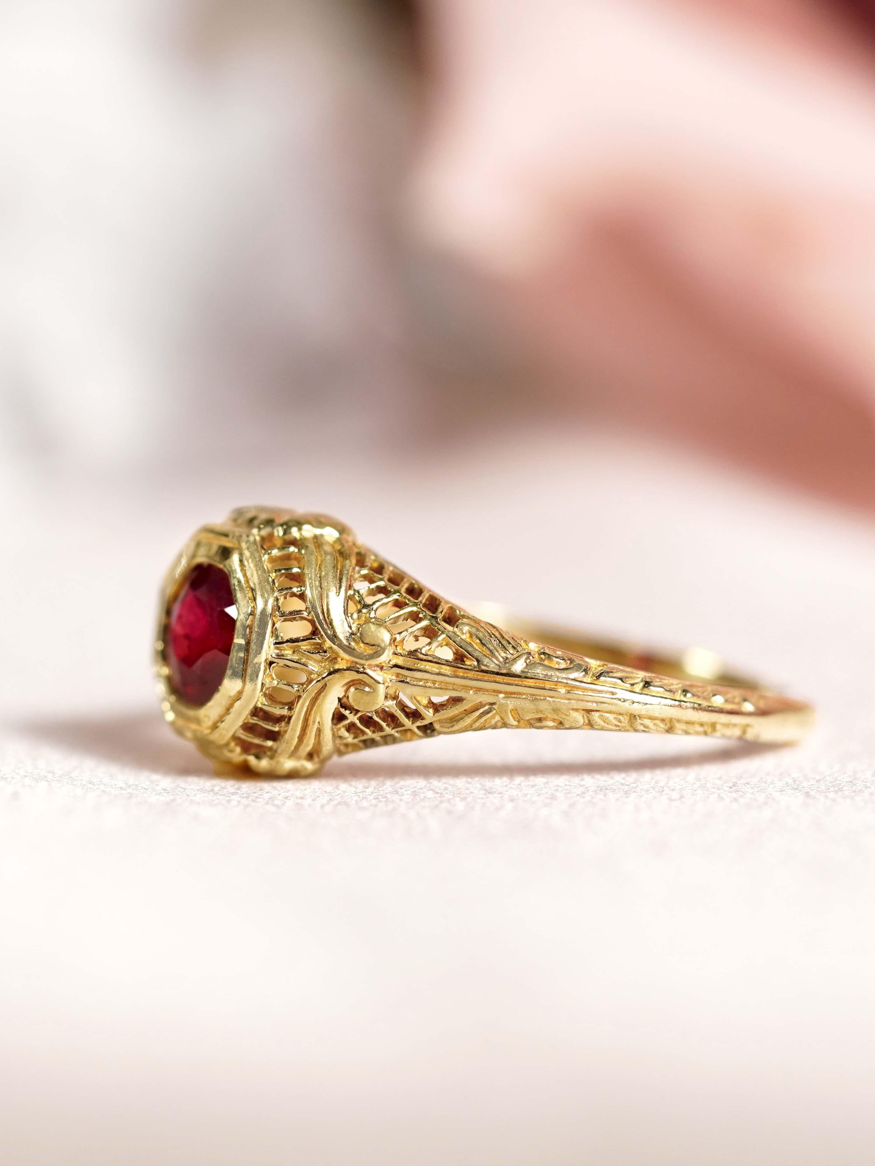 9K Yellow Gold Natural Ruby Vintage Style Filigree Ring For Sale 2