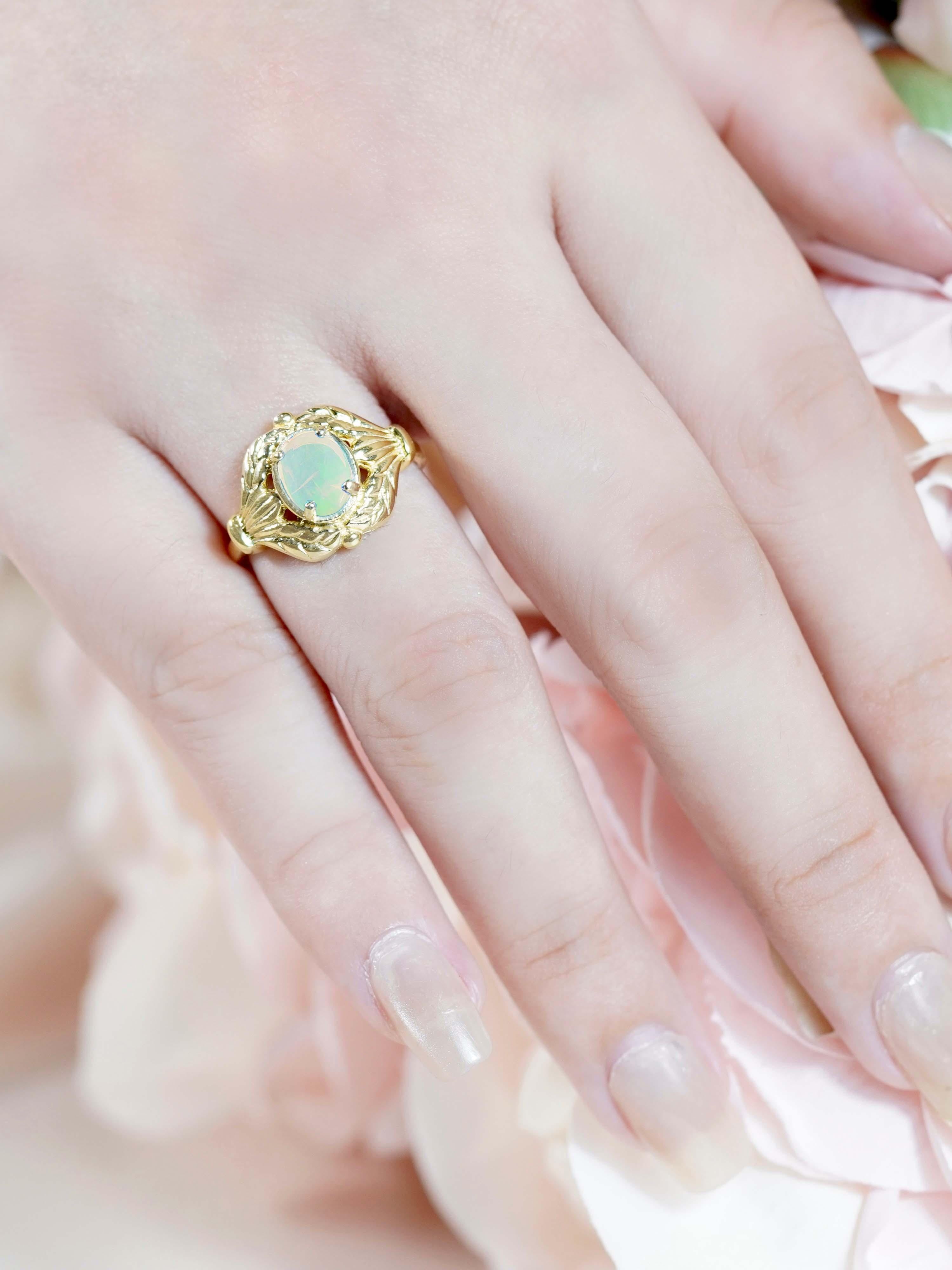 Anillo de cóctel estilo vintage con ópalo ovalado de oro amarillo de 9 quilates en venta 2