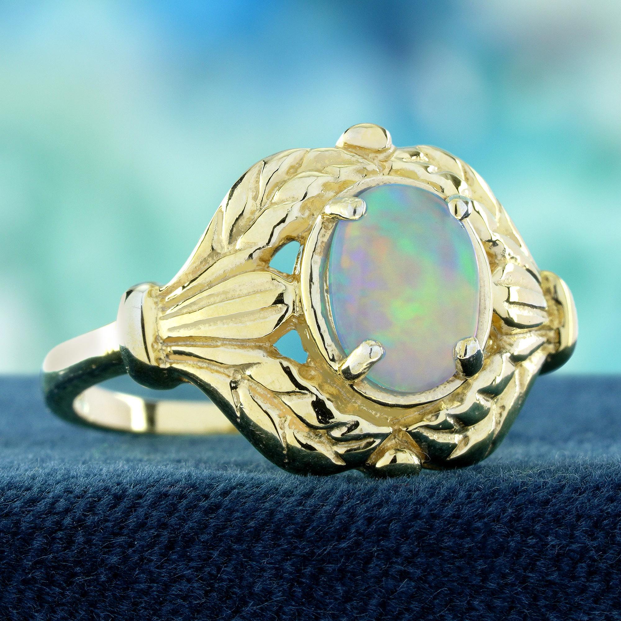 Édouardien Bague de cocktail en or jaune 9K avec opale ovale et style vintage en vente