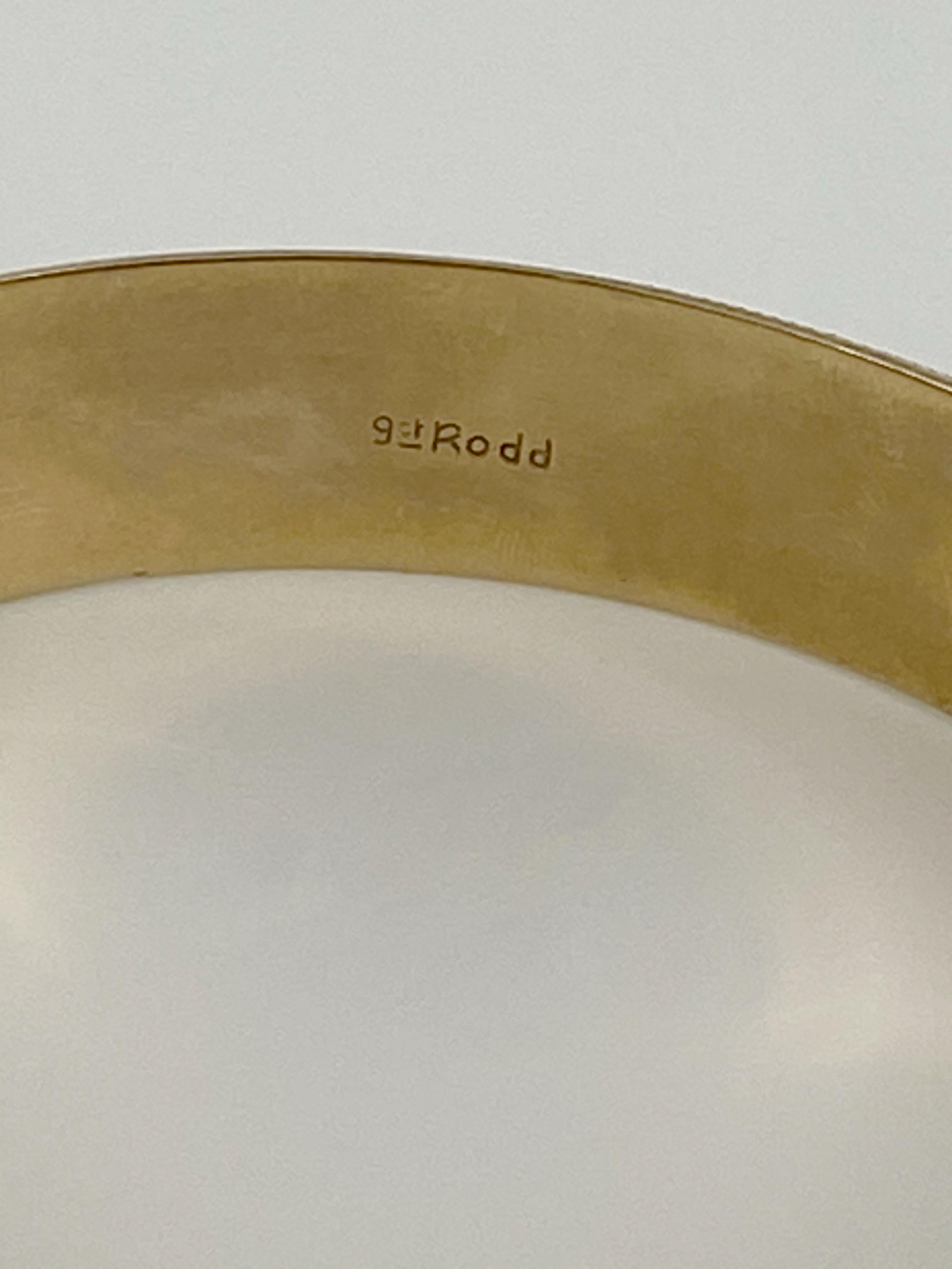 9K Yellow Gold Retro 1950's Finely Engraved Hinged Bangle. Circumference: 21cm. For Sale 4